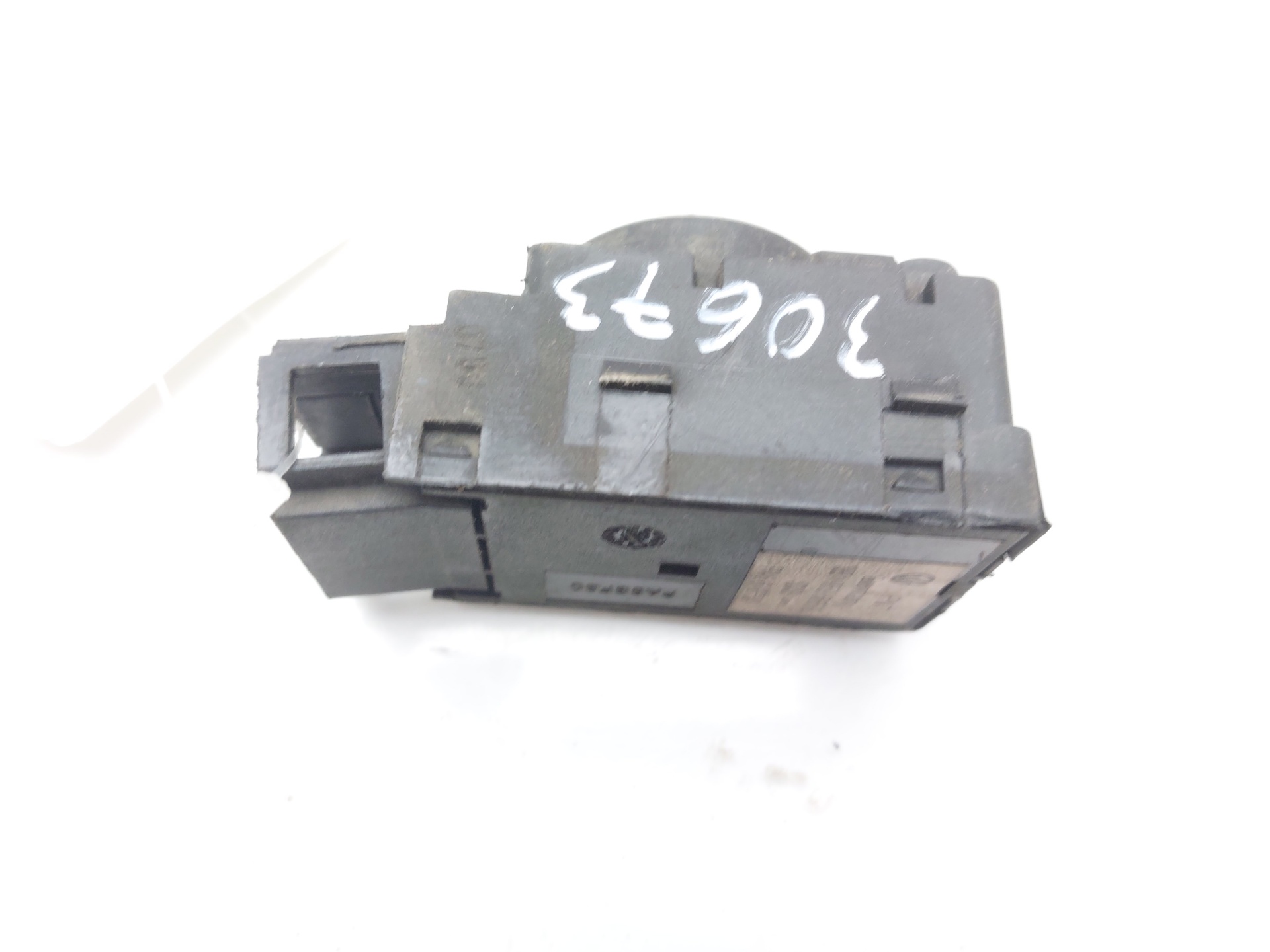 VOLKSWAGEN Bora 1 generation (1998-2005) Other Control Units 3B1959565B 21659032