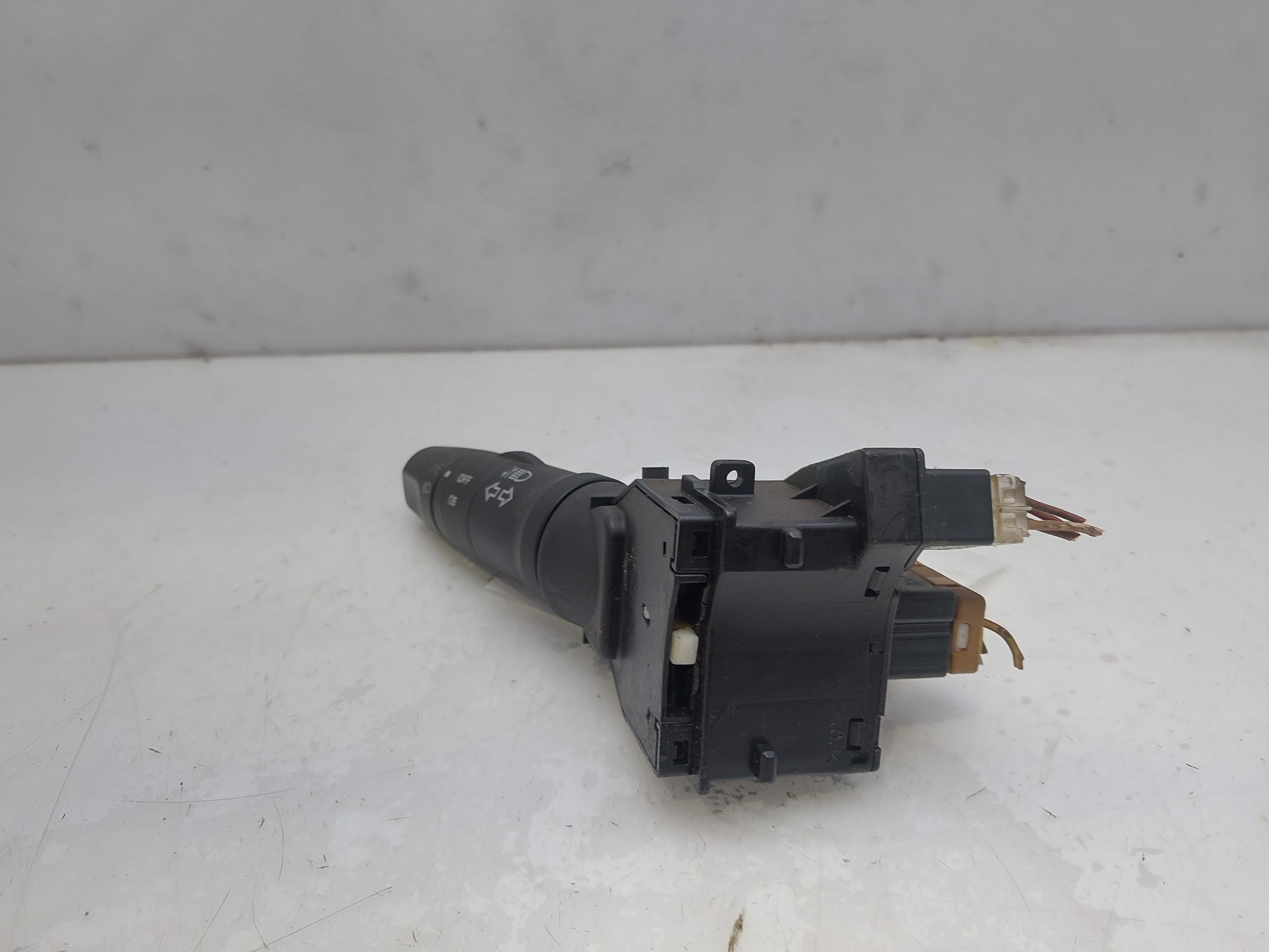 NISSAN Almera N16 (2000-2006) Headlight Switch Control Unit 25540AV620 24139504