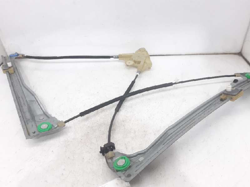 VOLKSWAGEN Laguna 3 generation (2007-2015) Front Right Door Window Regulator 807000002R 18429707