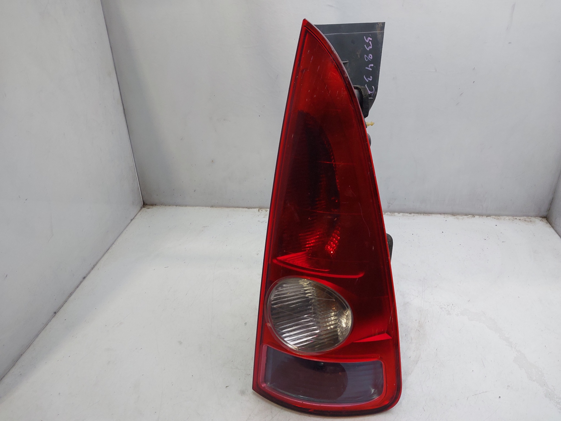 RENAULT Espace 4 generation (2002-2014) Rear Right Taillight Lamp 8200027152 23895435