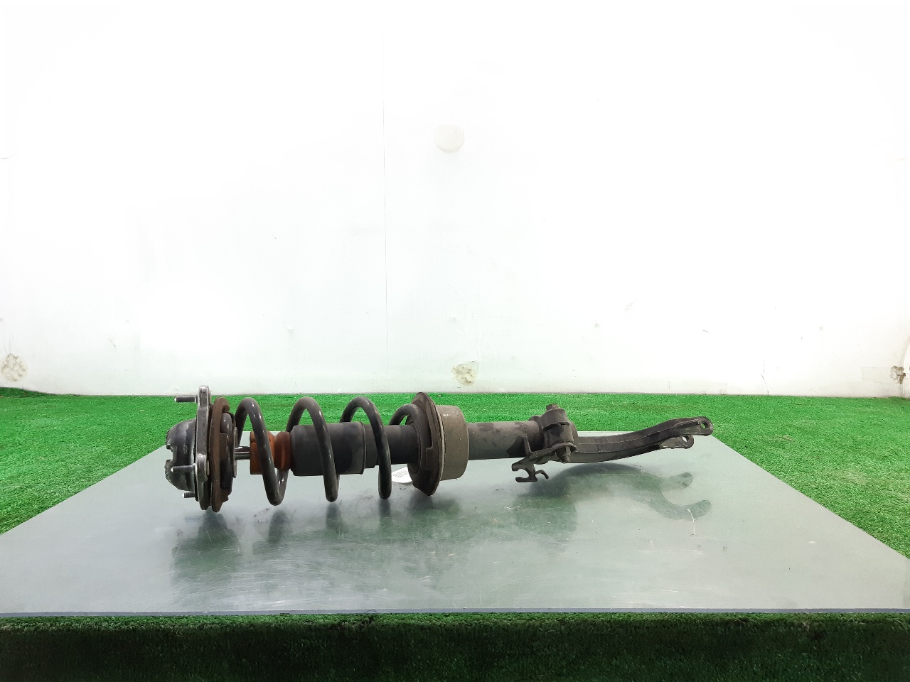 AUDI A7 C7/4G (2010-2020) Front Right Shock Absorber 4G0413031M 18666376