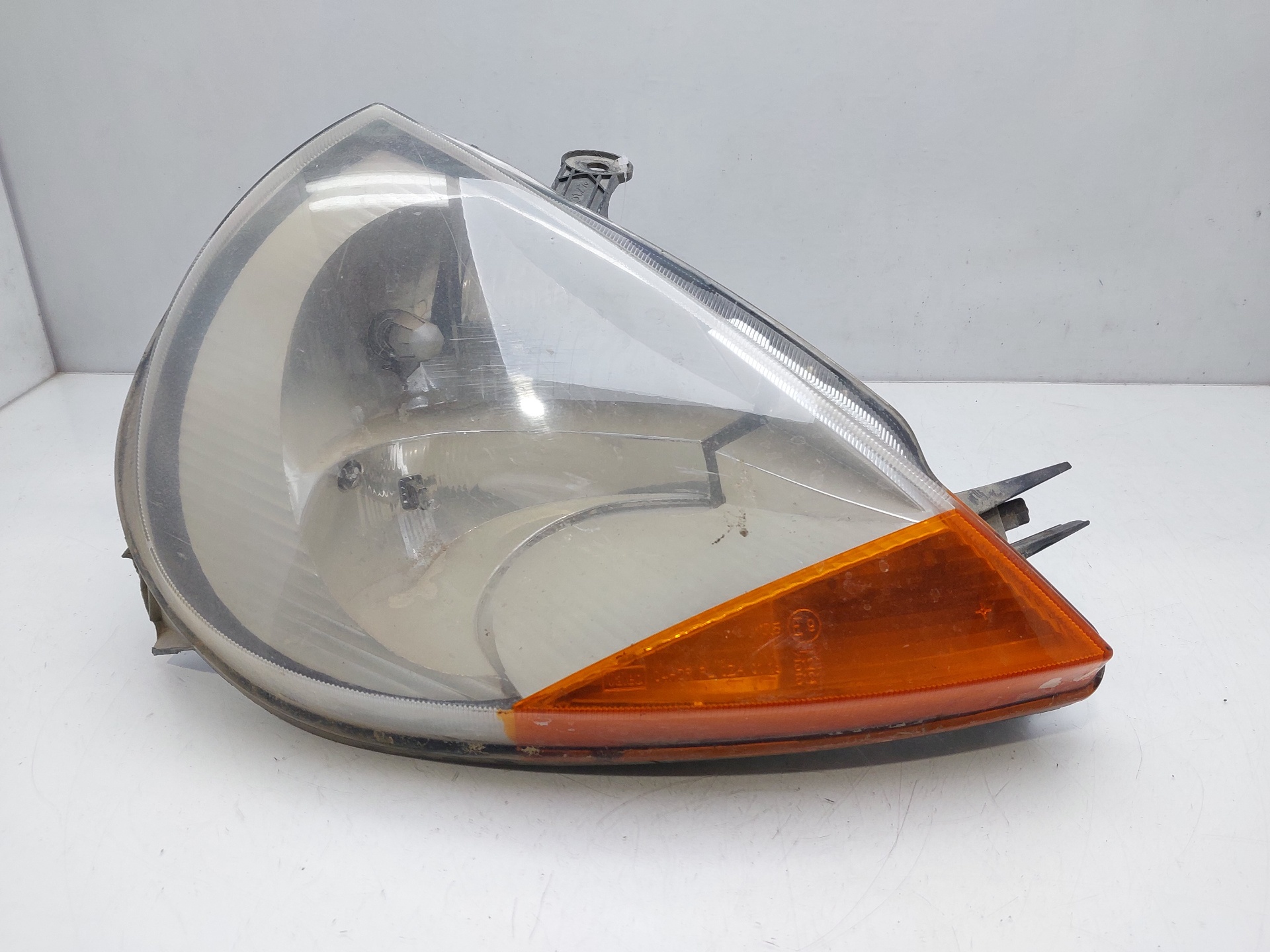 FORD Ka 1 generation (1996-2008) Front Right Headlight 97KG13005AN 21087960