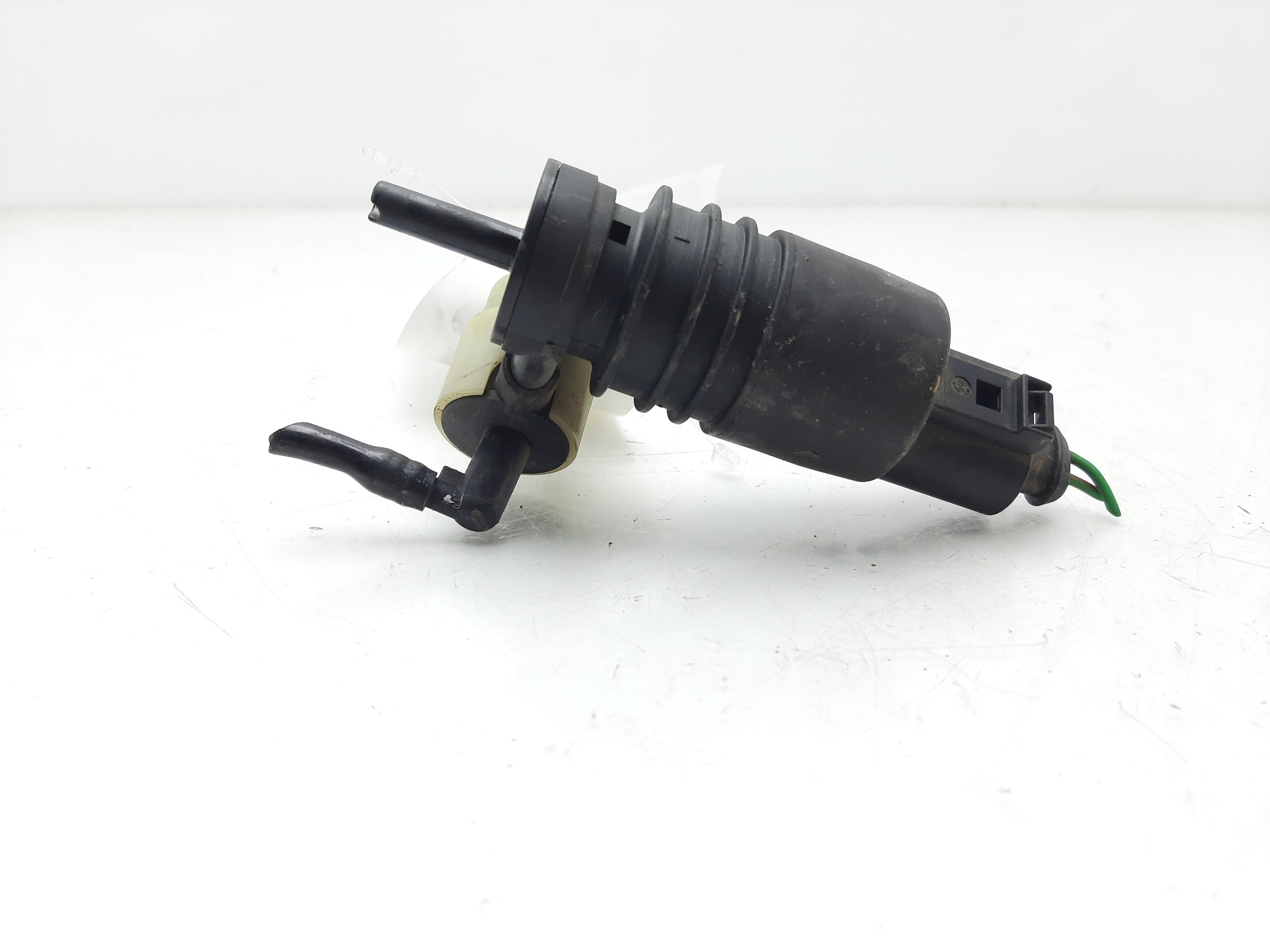 NISSAN Polo 3 generation (1994-2002) Moteur de réservoir de laveuse 1J6955651 20151492