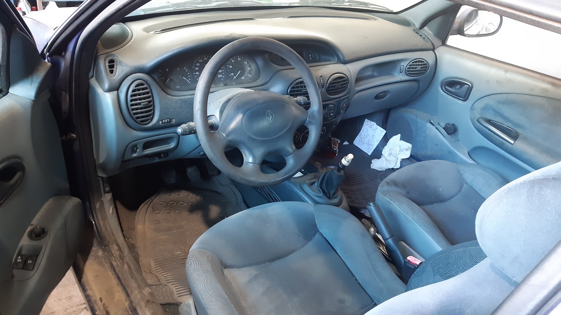 RENAULT Megane 1 generation (1995-2003) Încuietoarea ușă stânga față 7701469180 18665760