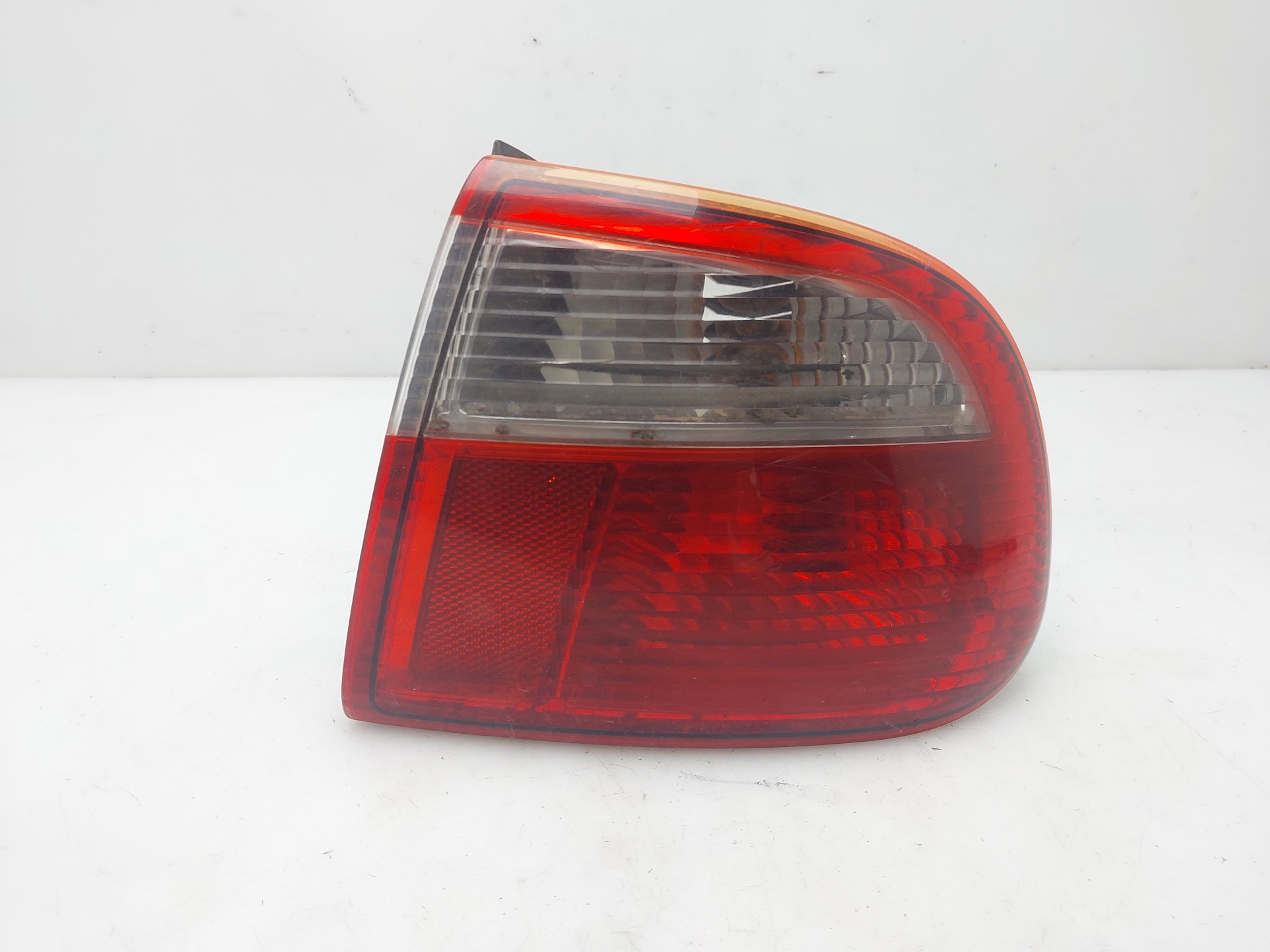 NISSAN Rear Right Taillight Lamp 1M5945096B 25703643