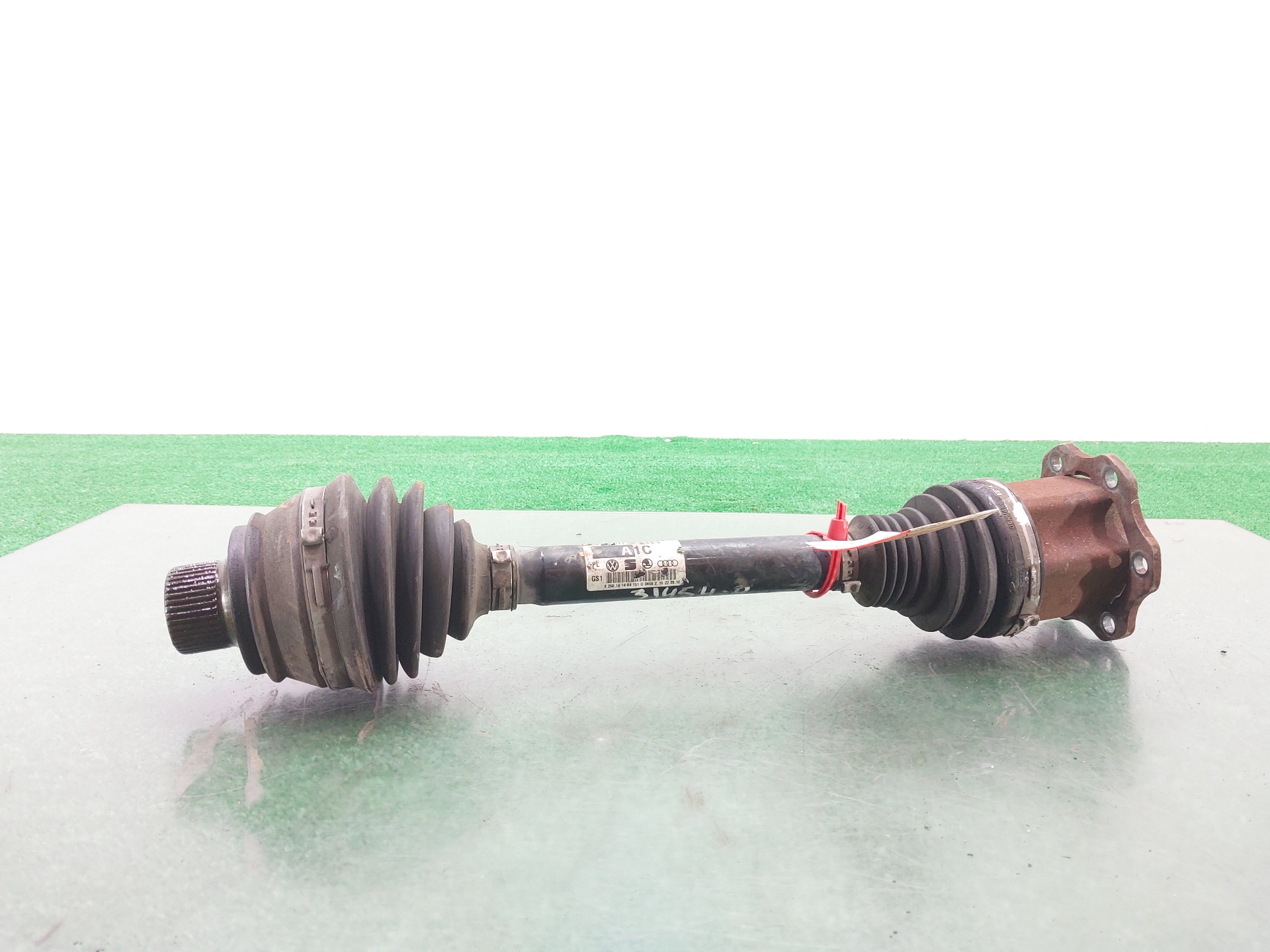 AUDI A7 C7/4G (2010-2020) Front Right Driveshaft 8R0407271C 22330590