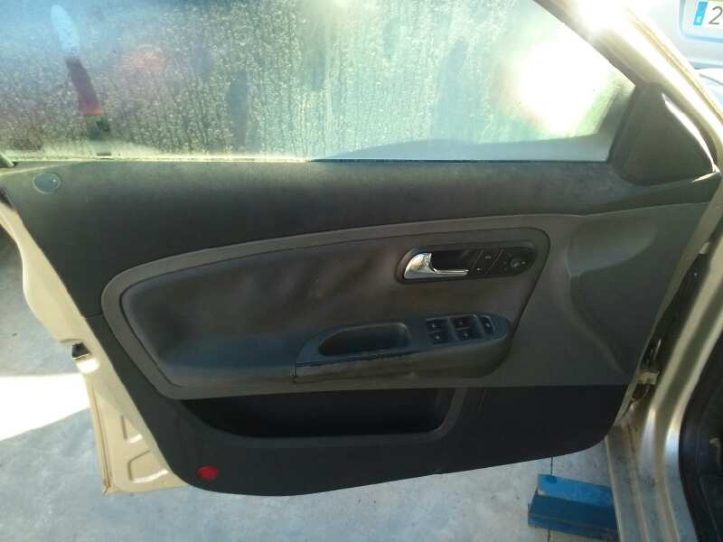 SEAT Cordoba 2 generation (1999-2009) Rear left door window lifter 6L4839751 20167721
