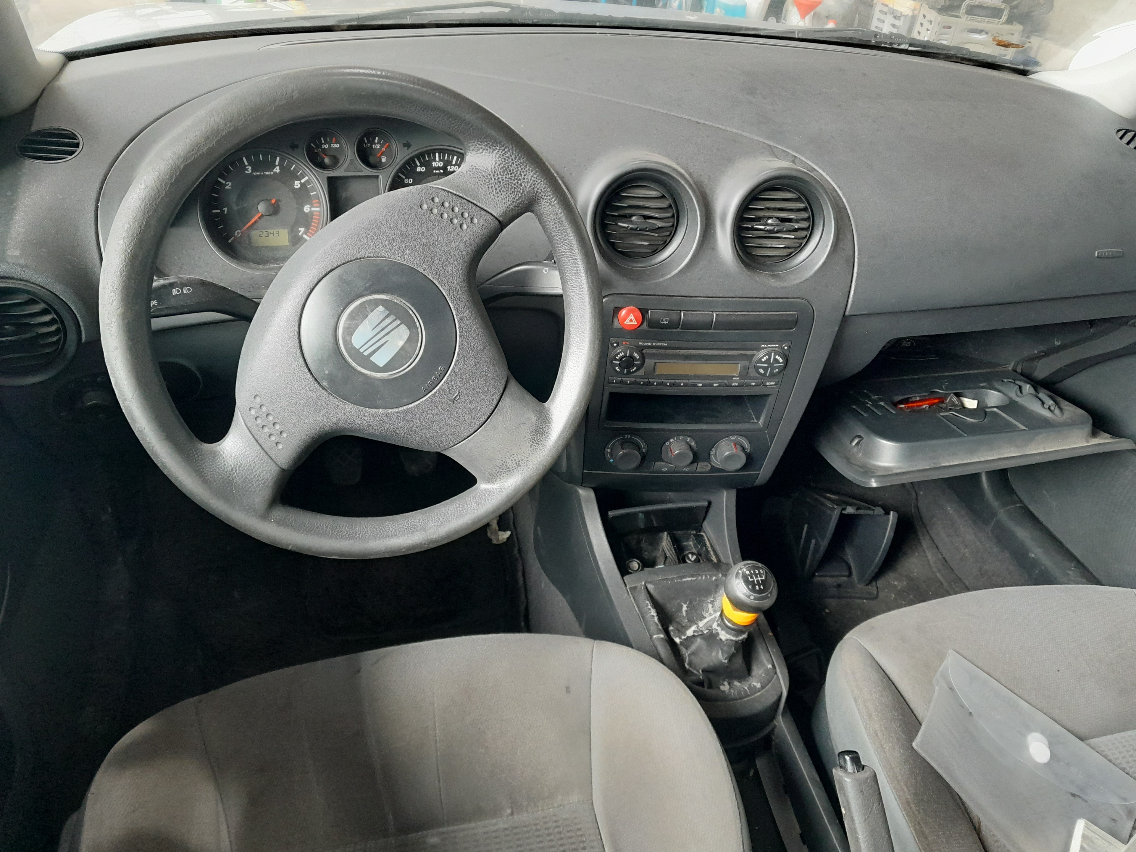 SEAT Cordoba 2 generation (1999-2009) Pare-chocs arrière 6L5807417CGRU 22497773