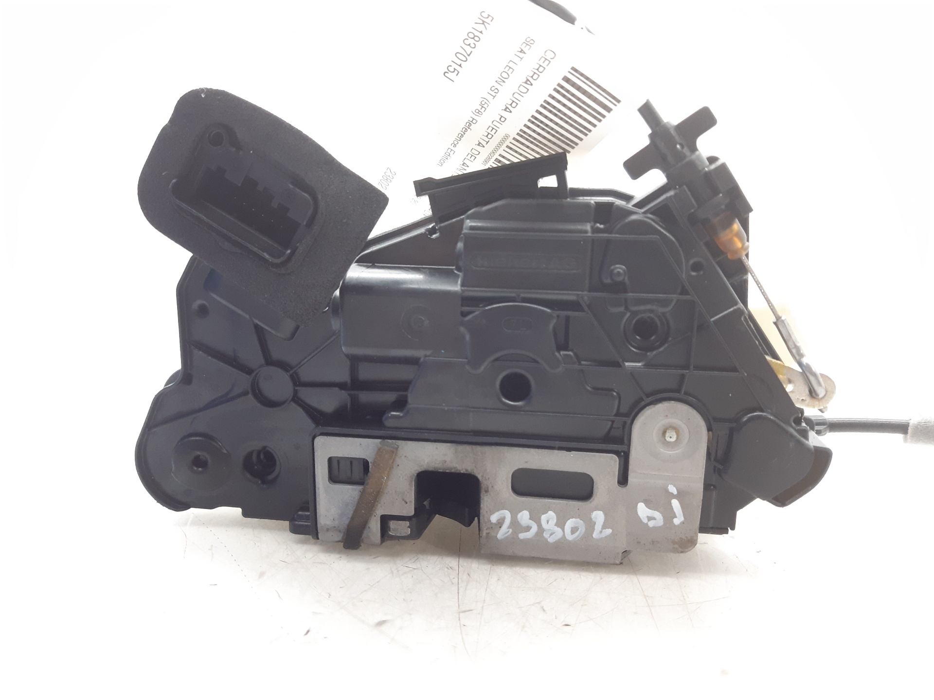 SEAT Leon 3 generation (2012-2020) Front Left Door Lock 5K1837015J 18683152