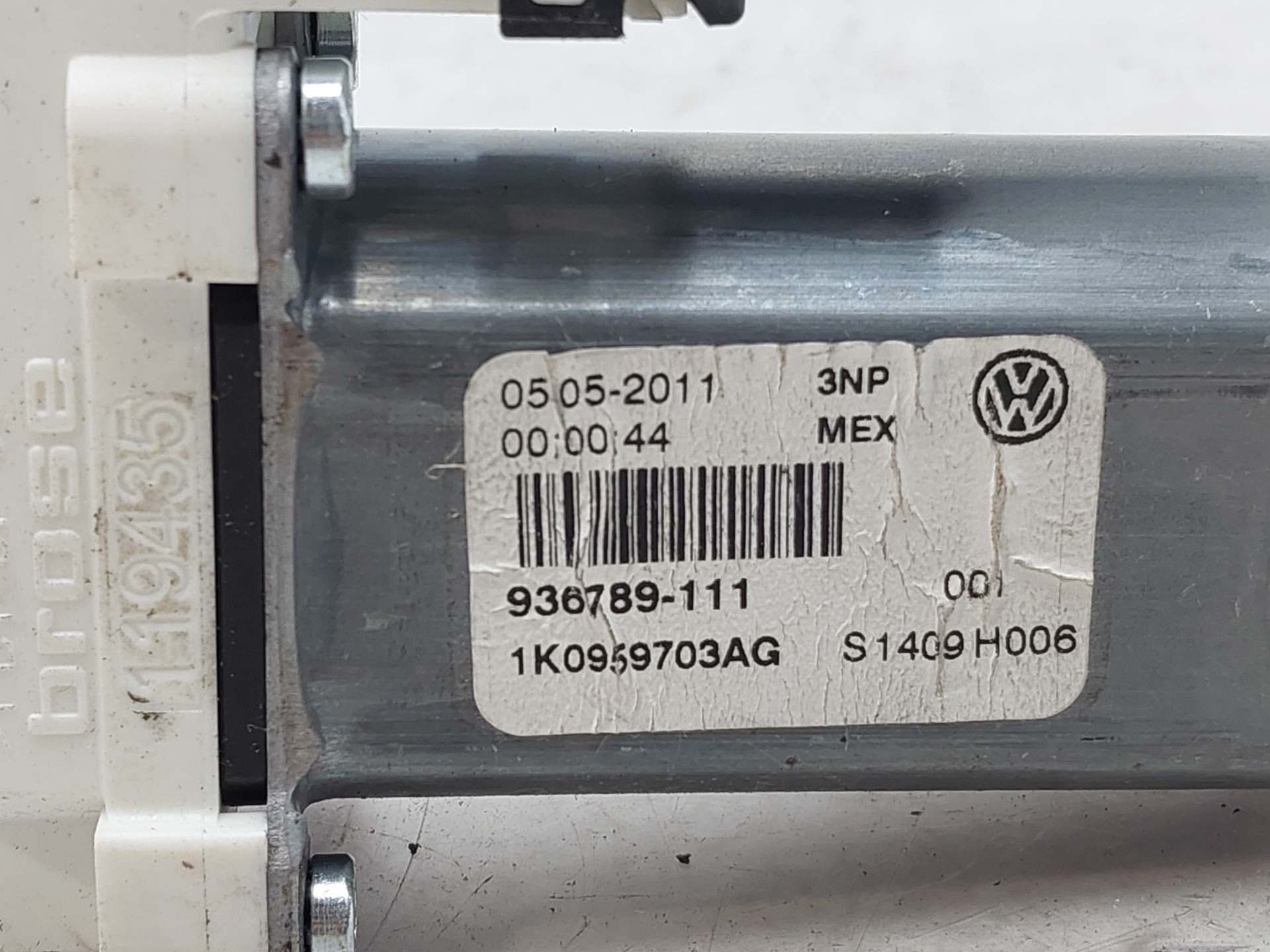 VOLKSWAGEN Jetta 6 generation (2010-2018) Моторчик стеклоподъемника задней левой двери 1K0959703AG 22328508