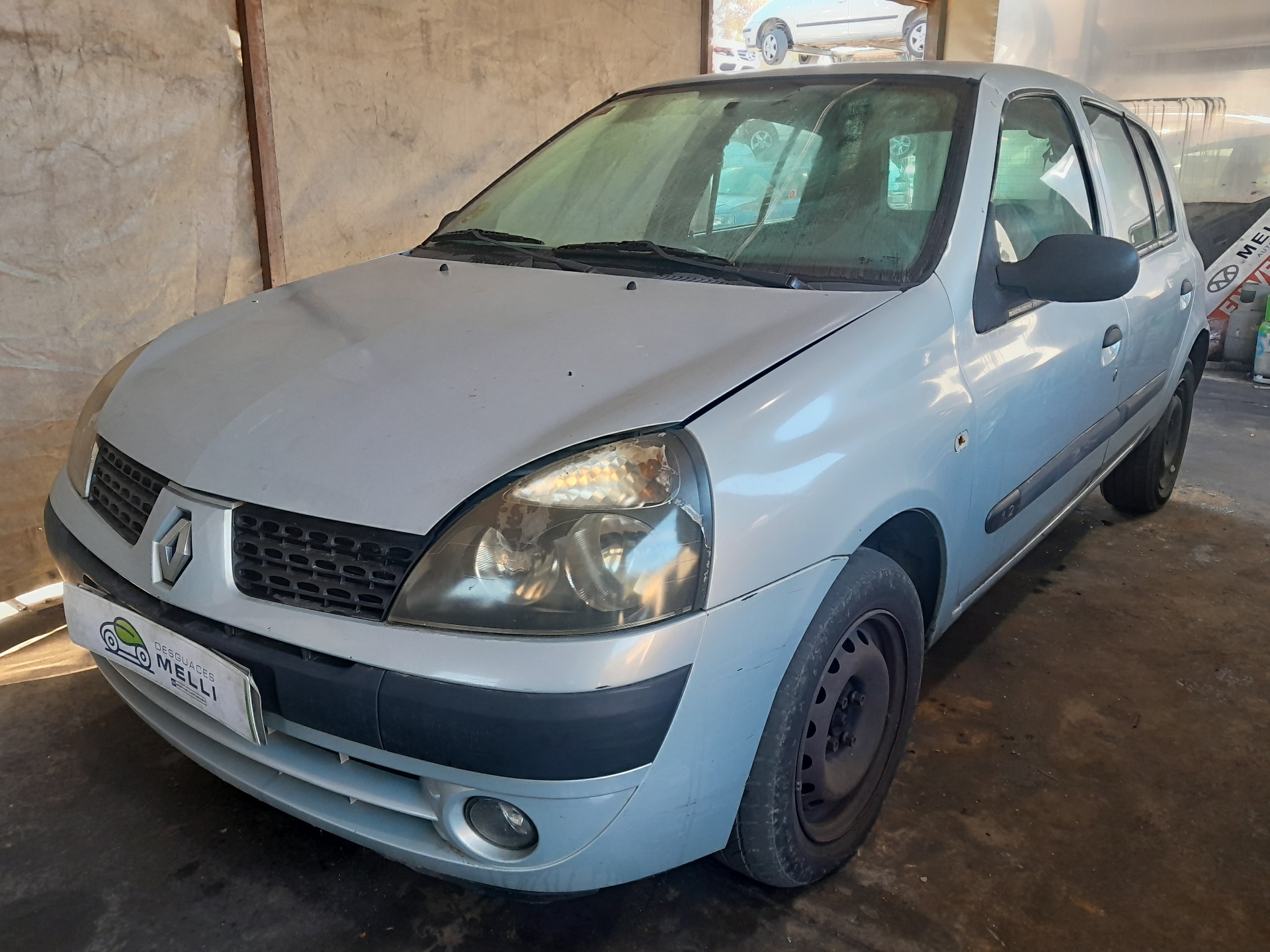 RENAULT Clio 3 generation (2005-2012) Преден десен фар за мъгла 8200002470 23078202