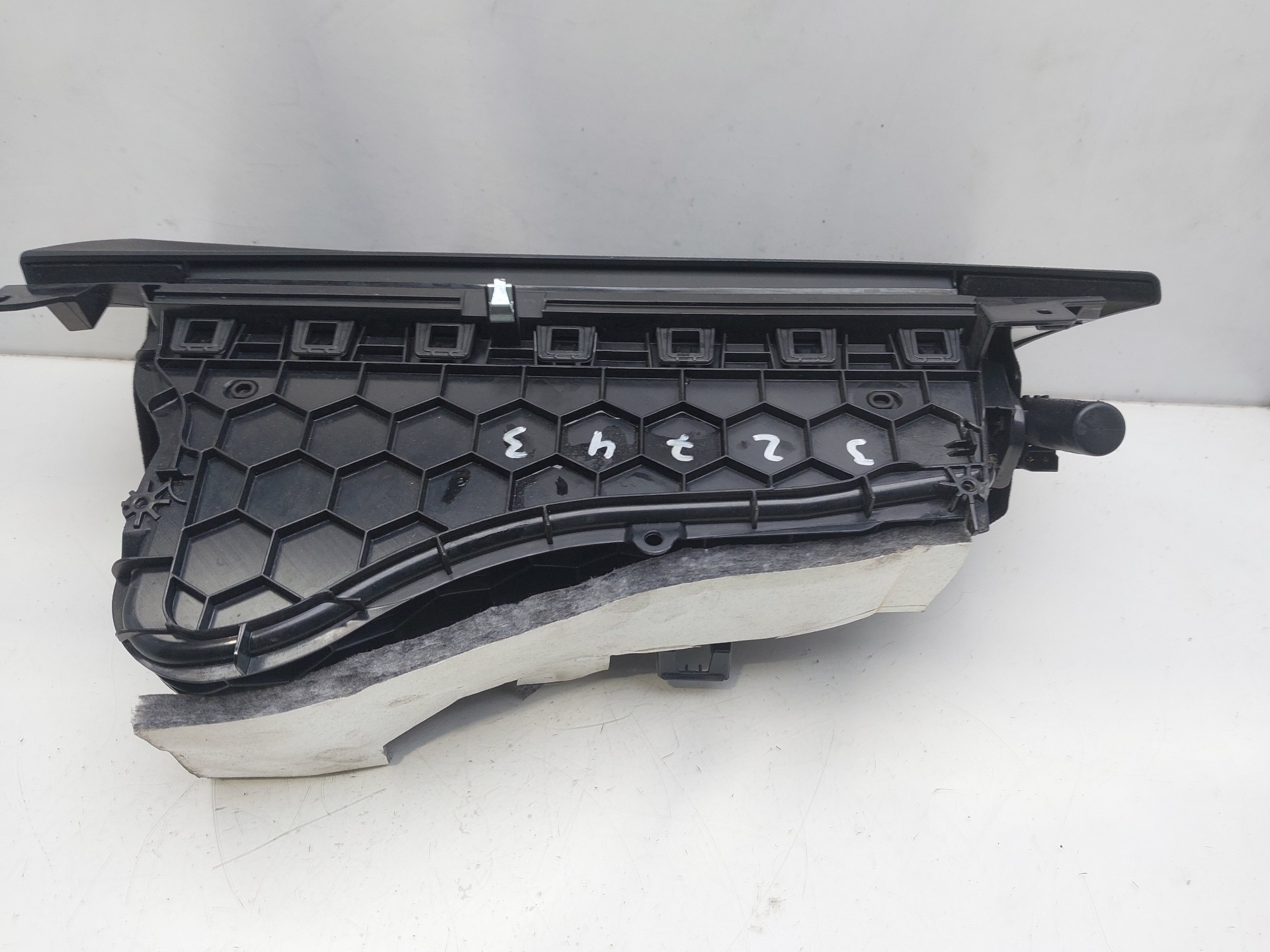 BMW 1 Series F20/F21 (2011-2020) Glove Box 72758410 22916305