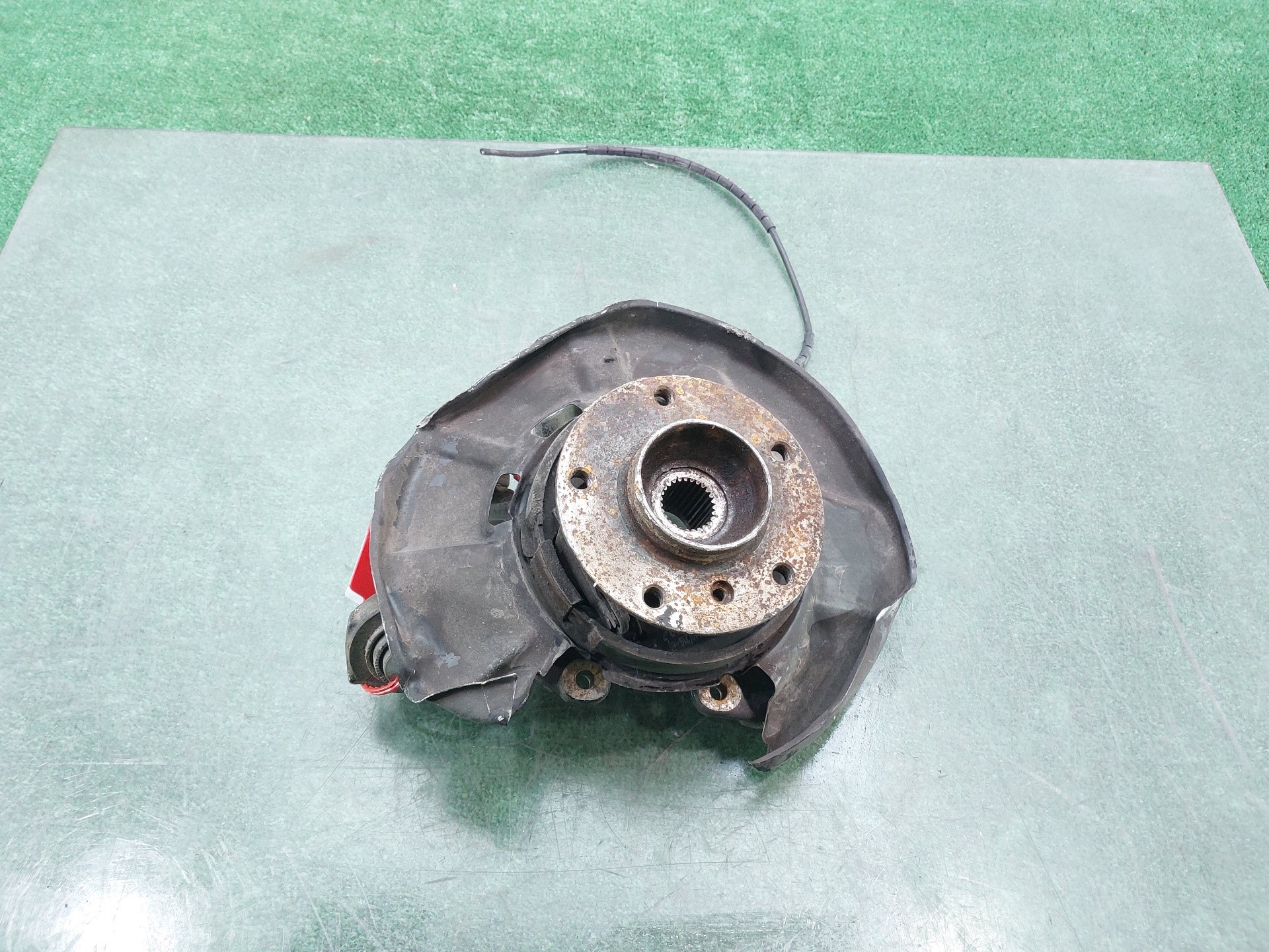 BMW 1 Series E81/E82/E87/E88 (2004-2013) Rear Right Wheel Hub 33326774810 25618484