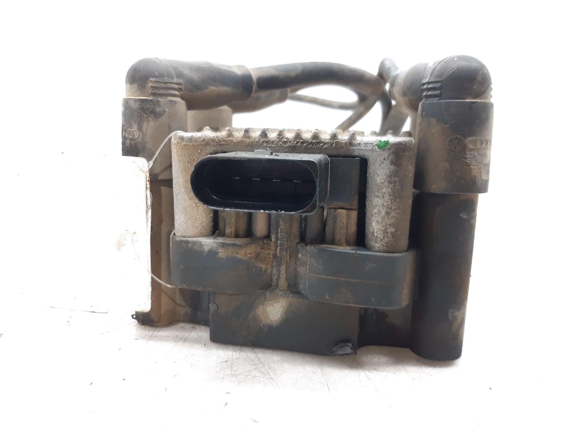 SEAT Leon 1 generation (1999-2005) High Voltage Ignition Coil 032905106B 18688378