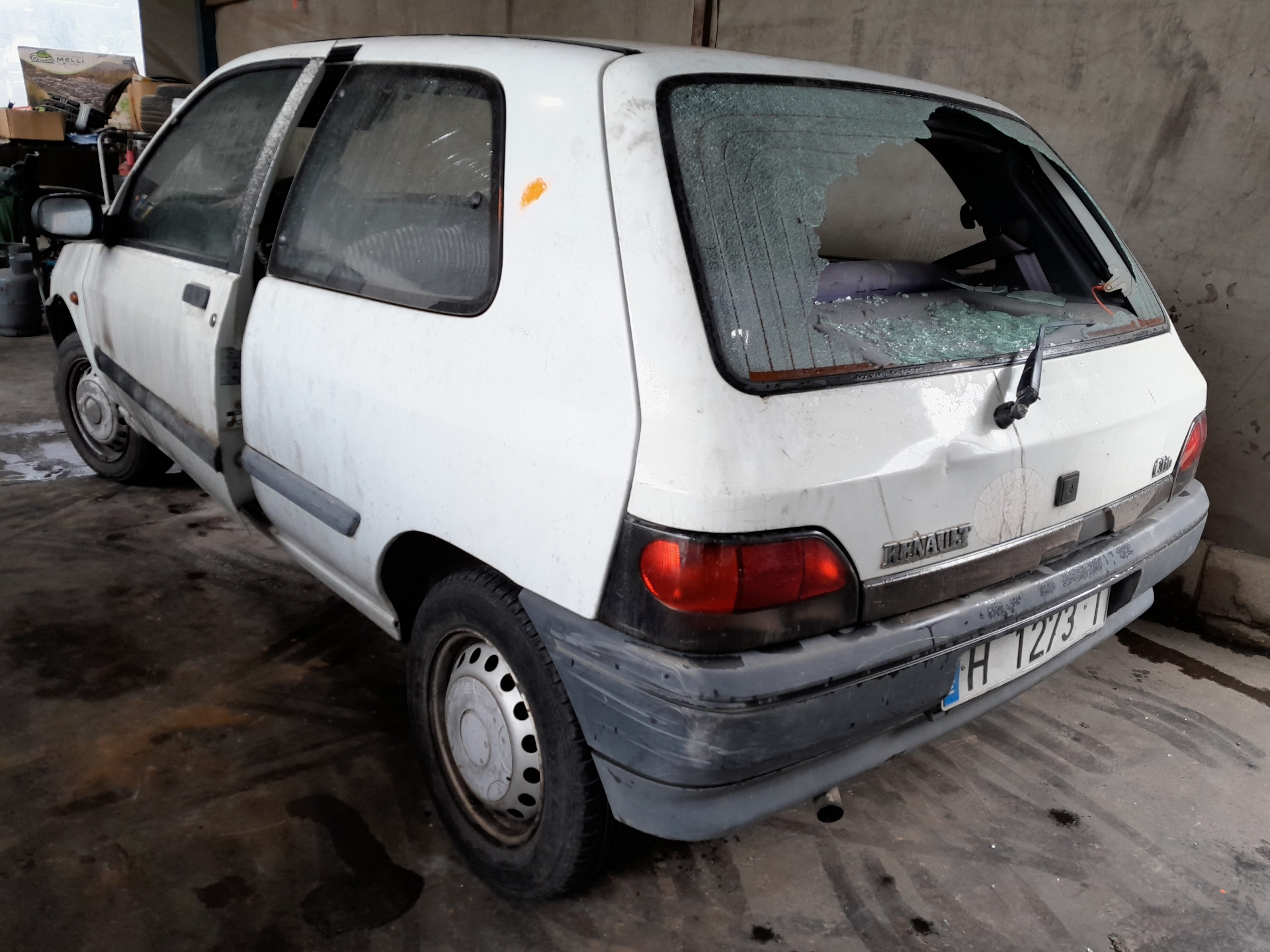 RENAULT Clio 1 generation (1990-1998) Бампер задний 7701466676 22465000