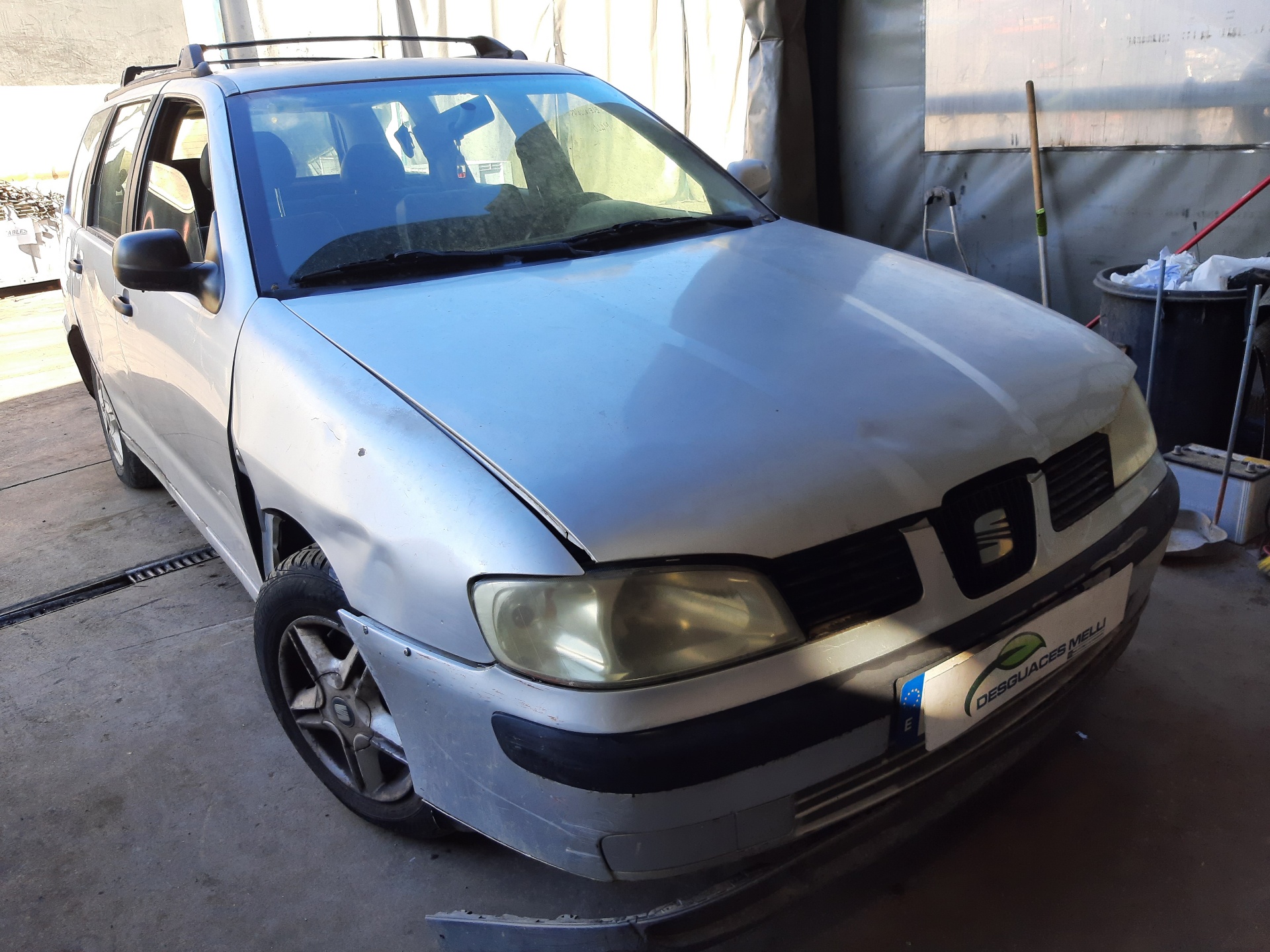 SEAT Cordoba 1 generation (1993-2003) Priekšējo kreiso durvju logu pacēlāja slēdži 6H0959855A 18782159