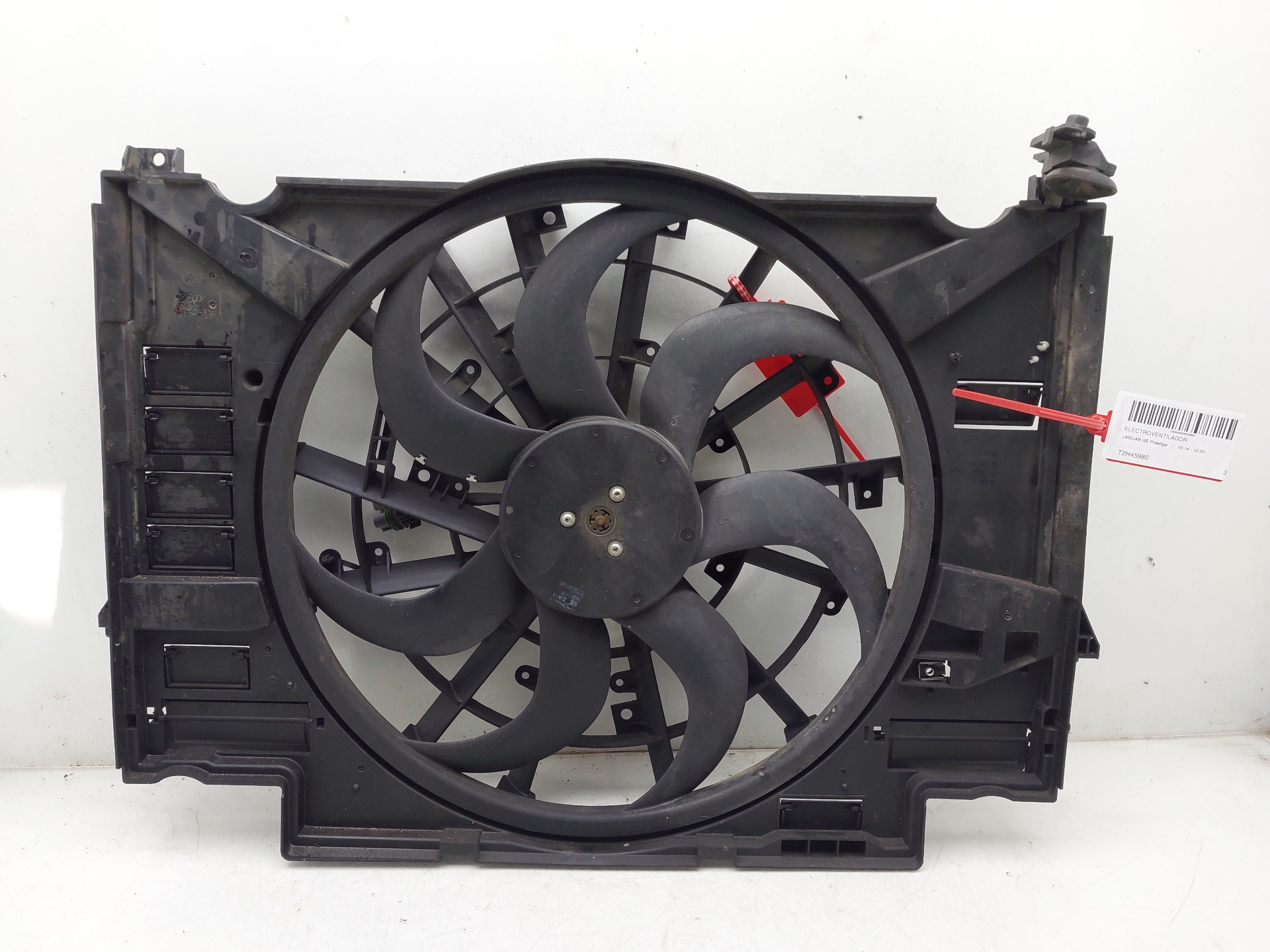 JAGUAR XE 1 generation (2014-2024) Difūzoriaus ventiliatorius T2H45980 25007407