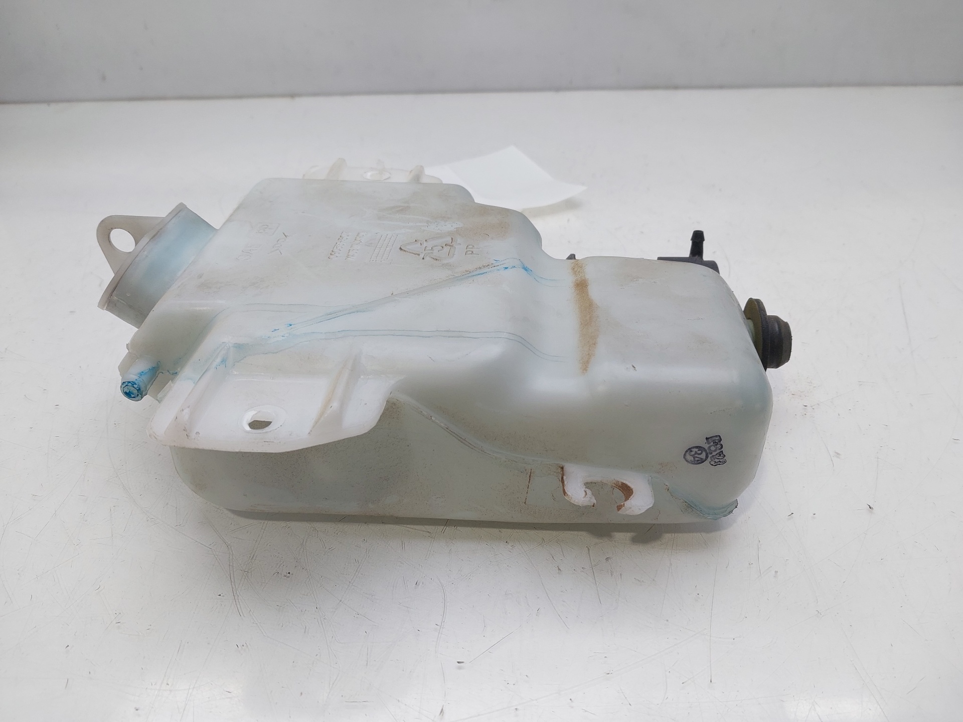 MITSUBISHI Pajero 3 generation (1999-2006) Window Washer Tank 060351507 25696538