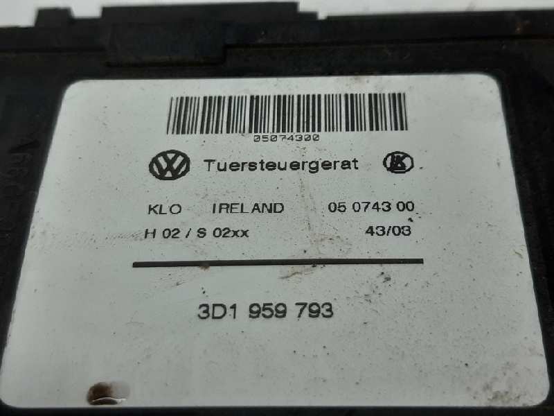 VOLKSWAGEN Touareg 1 generation (2002-2010) Front Left Door Window Regulator Motor 7L0959701 20176591