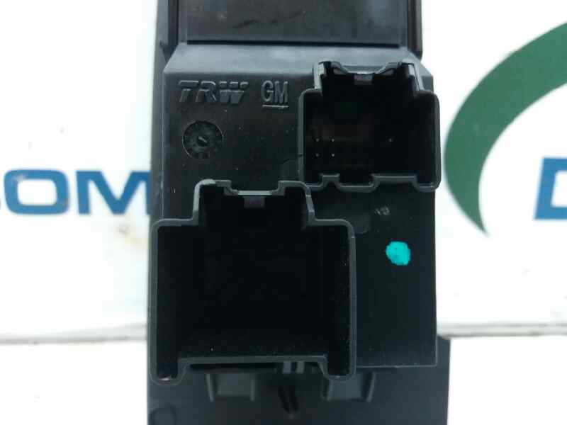 OPEL Astra J (2009-2020) Front Right Door Window Switch 13301886 24122180