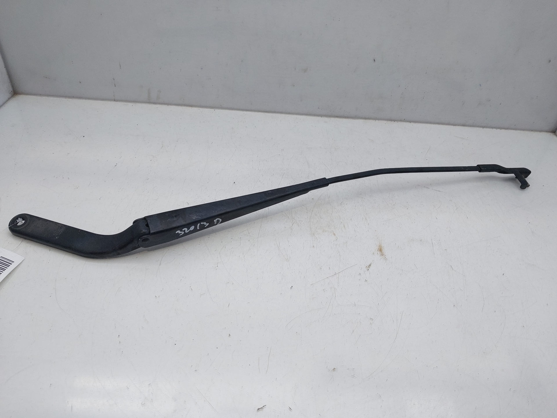 BMW X5 E70 (2006-2013) Front Wiper Arms 61617153739 22340040