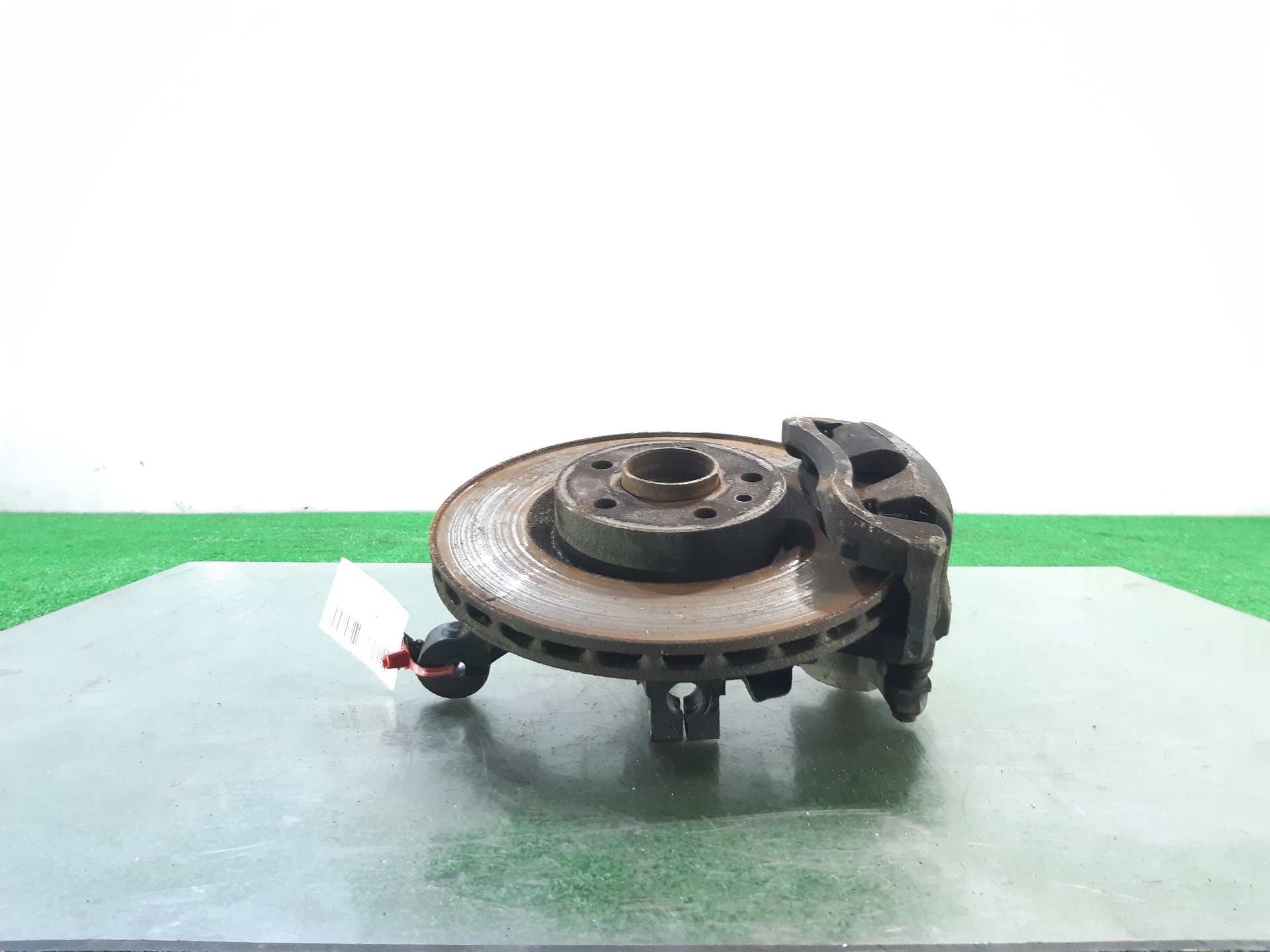 FIAT Front Right Wheel Hub 52043098 22027460