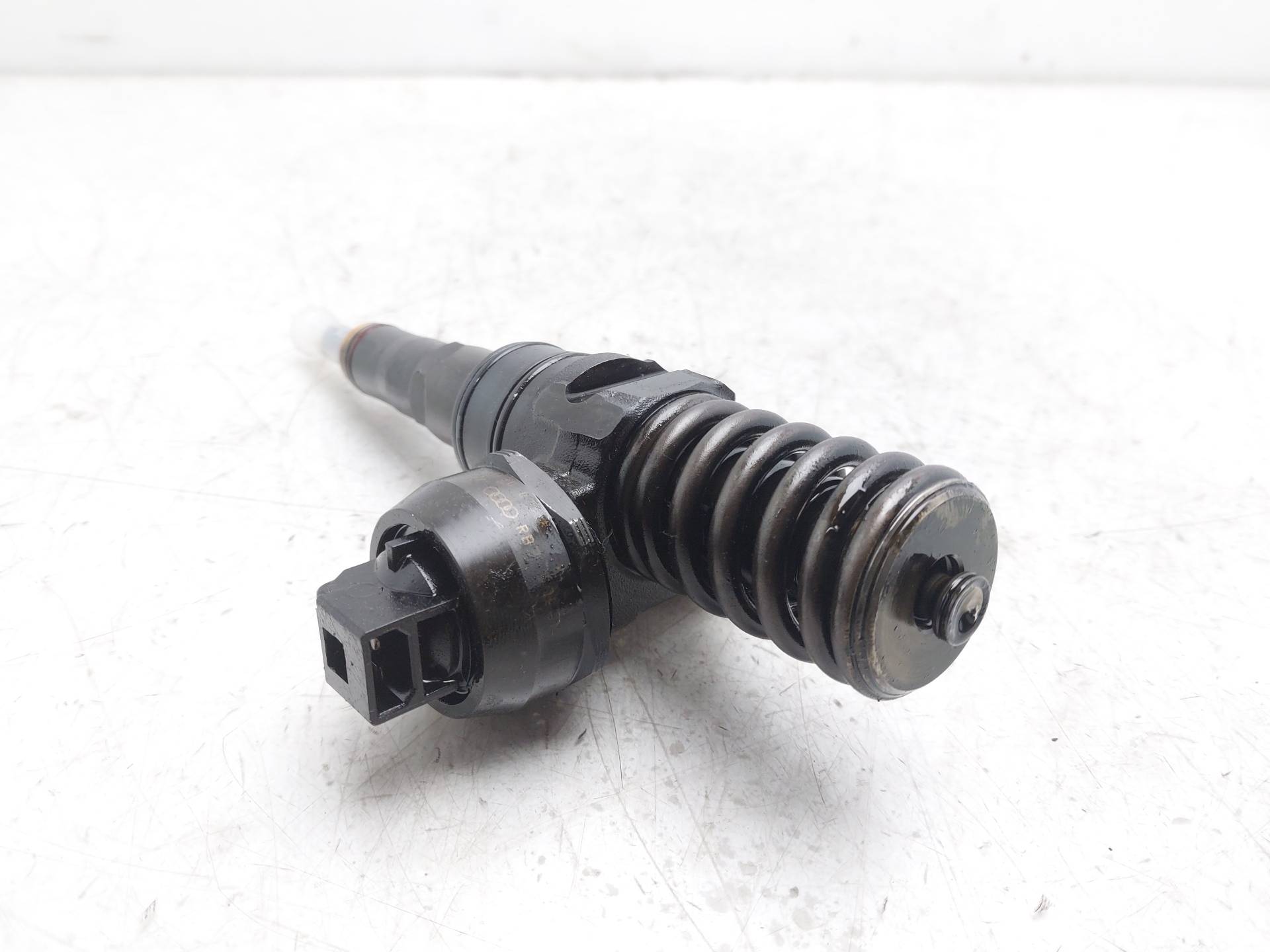 SEAT Cordoba 2 generation (1999-2009) Fuel Injector 038130073AJ 23079478