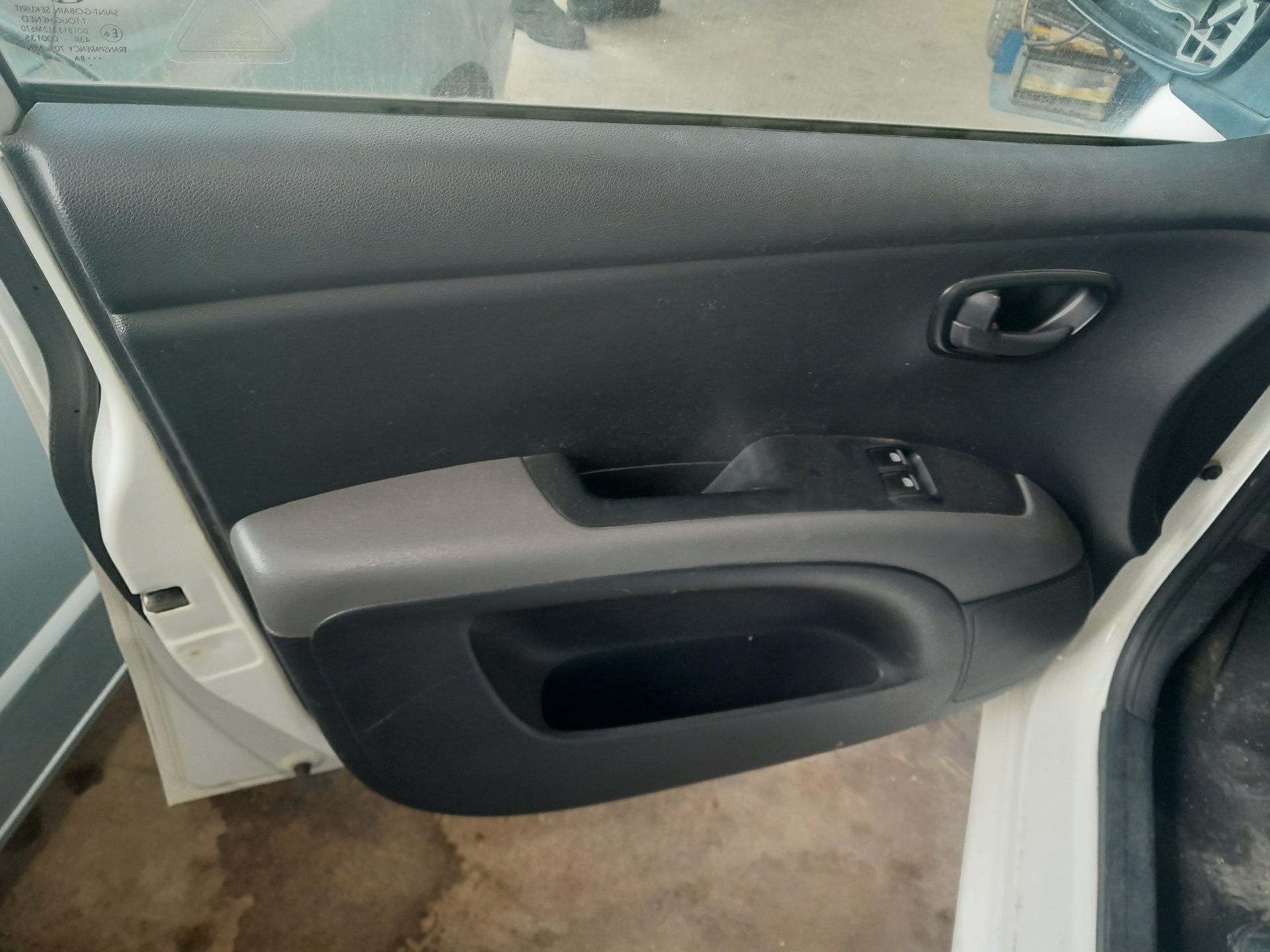 FORD USA i10 1 generation (2007-2013) Front Right Door 760040X050 23347243