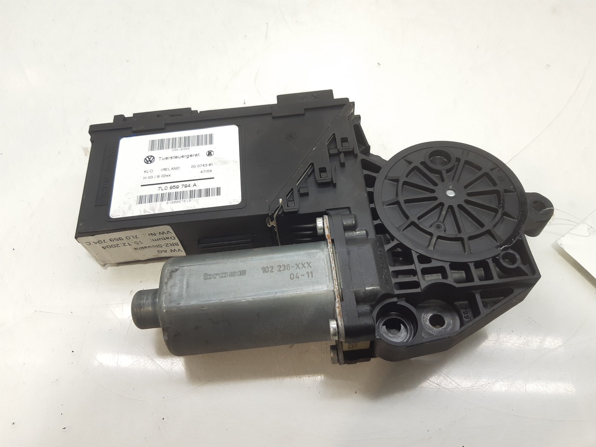 VOLKSWAGEN Touareg 1 generation (2002-2010) Motor de control geam ușă  dreapta spate 7L0959794A 18794138