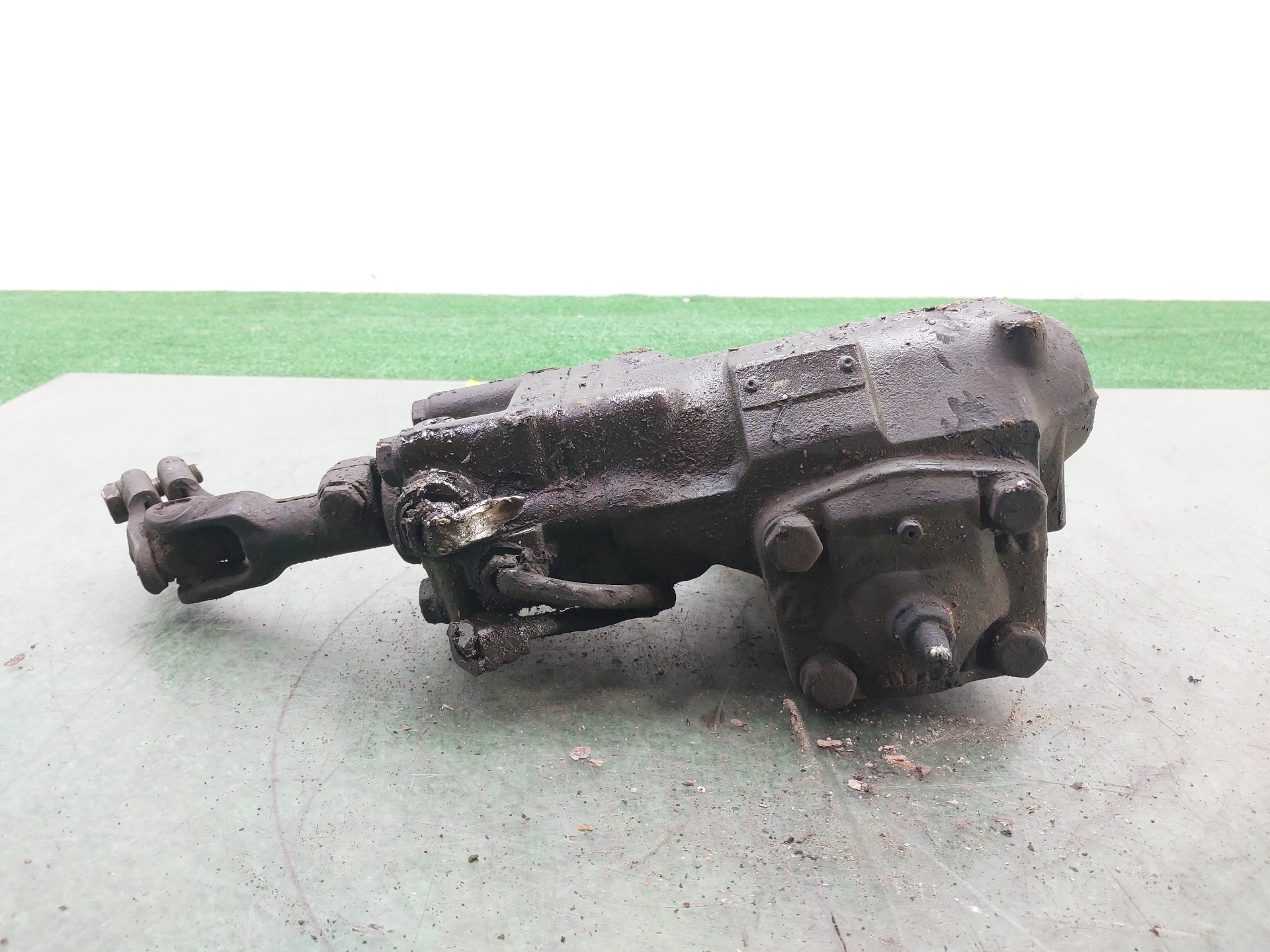 VOLVO Terrano 2 generation (1993-2006) Steering Rack 492000F000 25059479