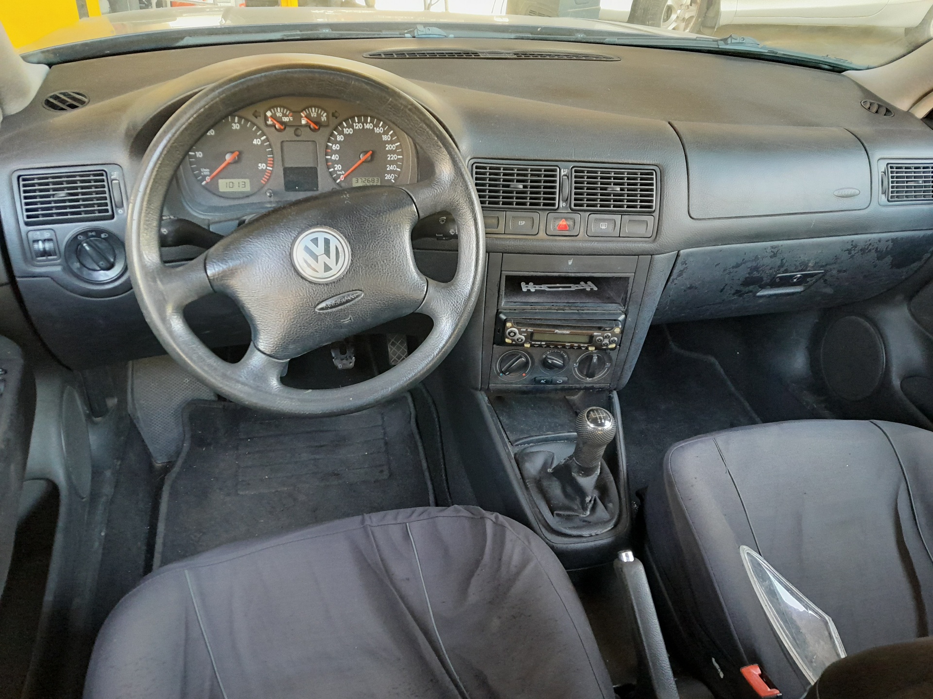 VOLKSWAGEN Golf 4 generation (1997-2006) Крыло переднее правое 1JE821022A 20360332