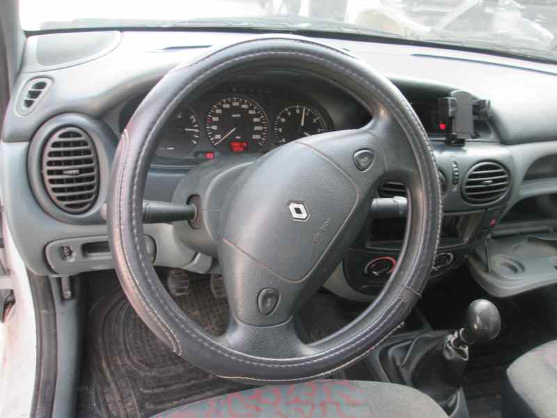 RENAULT Megane 1 generation (1995-2003) Фара передняя левая 260605784R 24075982