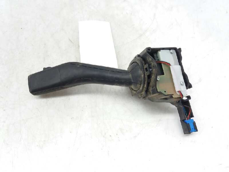 CHEVROLET Leon 2 generation (2005-2012) Indikeringstorkarspaksbrytare 1K0953519H 20192966