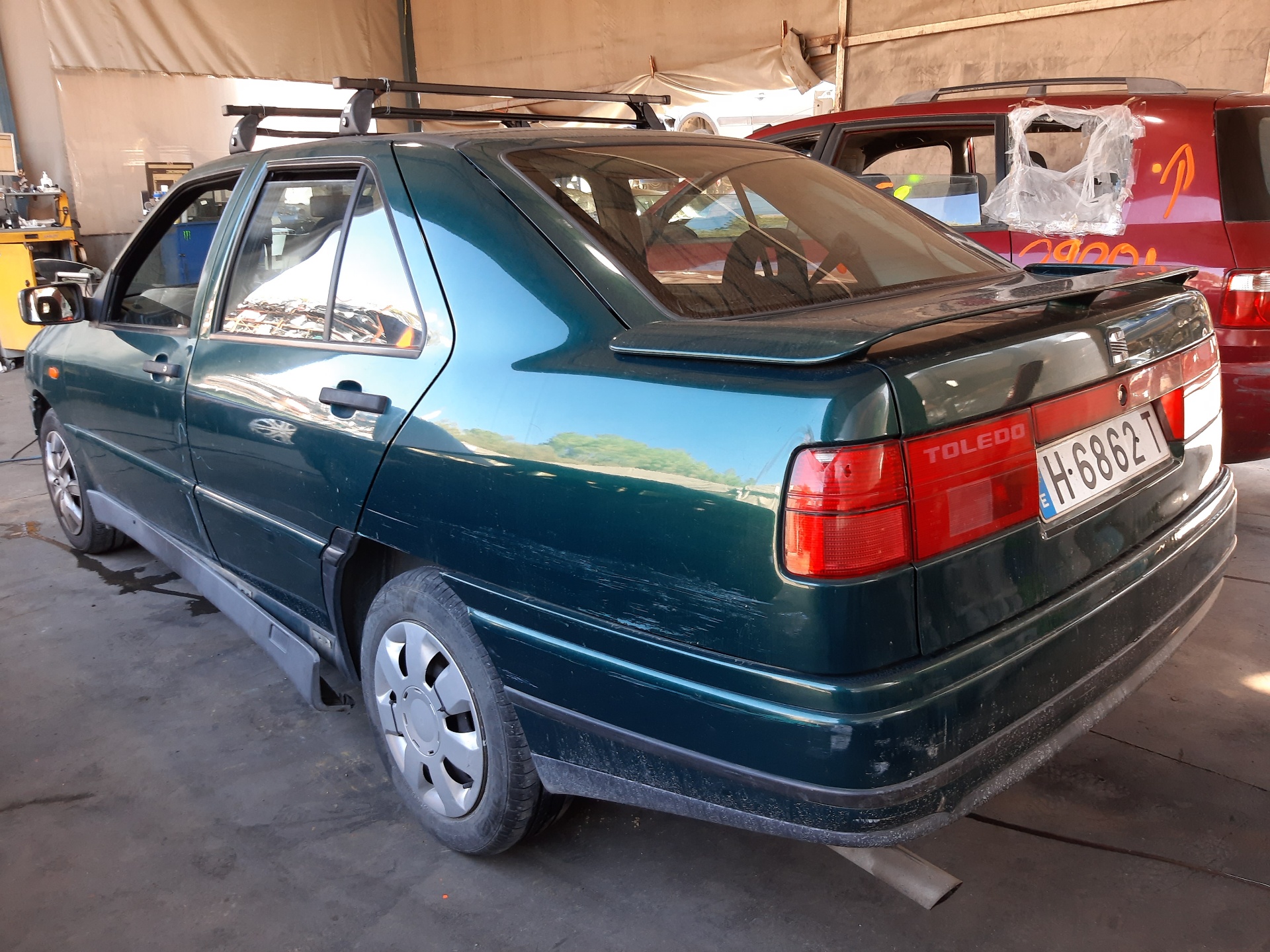 SEAT Toledo 1 generation (1991-1999) Labās aizmugurējās durvis 1L0833052C 22463200