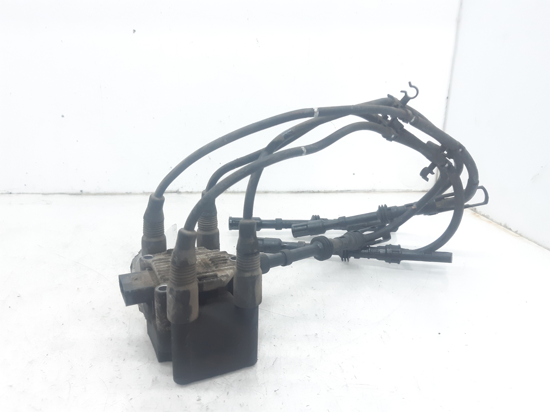 SEAT Toledo 2 generation (1999-2006) High Voltage Ignition Coil 032905106E 18658456
