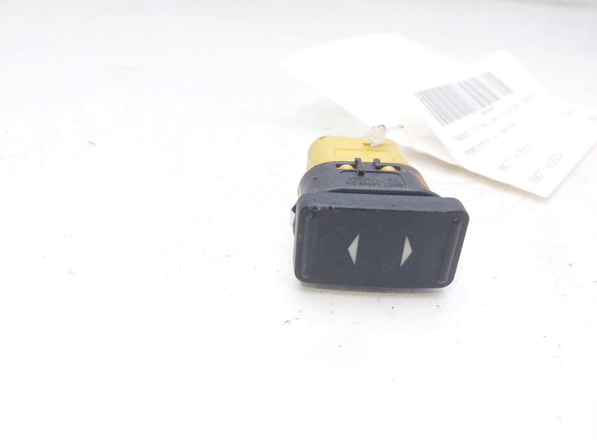 PEUGEOT 3008 1 generation (2010-2016) Front Right Door Window Switch 6M2T14529DA 25698071