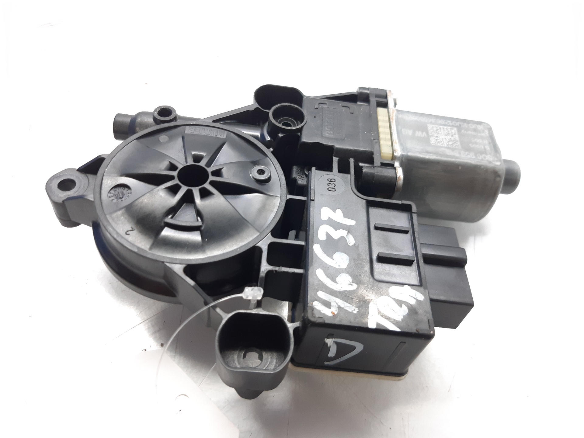 SEAT Leon 3 generation (2012-2020) Rear Right Door Window Control Motor 5Q0959812A 18700501