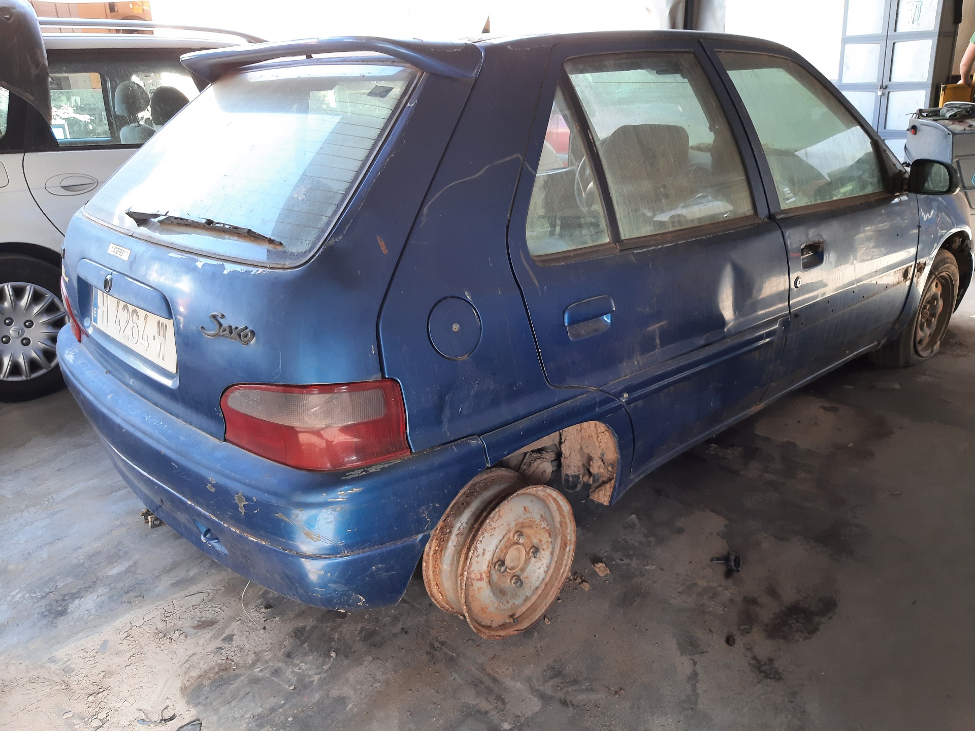 CITROËN Saxo 2 generation (1996-2004) Priekšējo kreiso durvju logu pacēlājs 1488560080 20139752