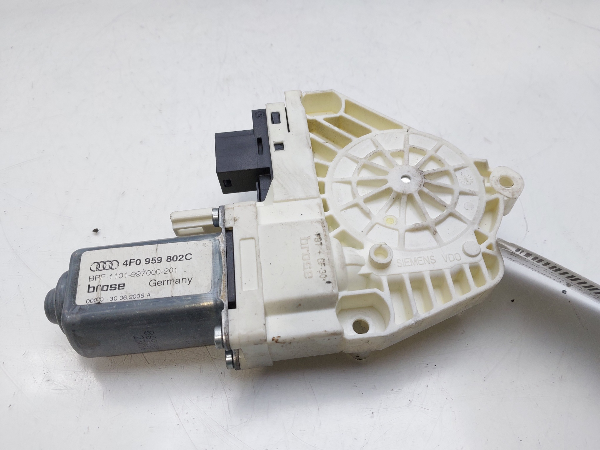 AUDI A6 C6/4F (2004-2011) Rear Right Door Window Control Motor 4F0959802C 20793239