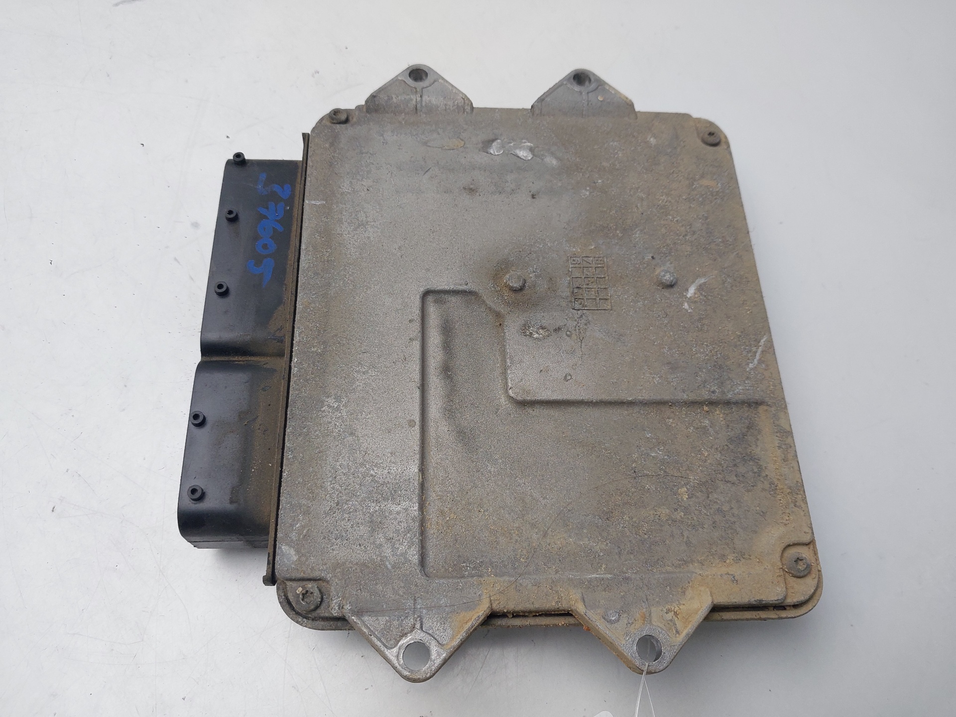 Centralita motor uce 199A3000 51805375 de Lancia Ypsilon (101) 0-0 con 198159 km - pieza usada