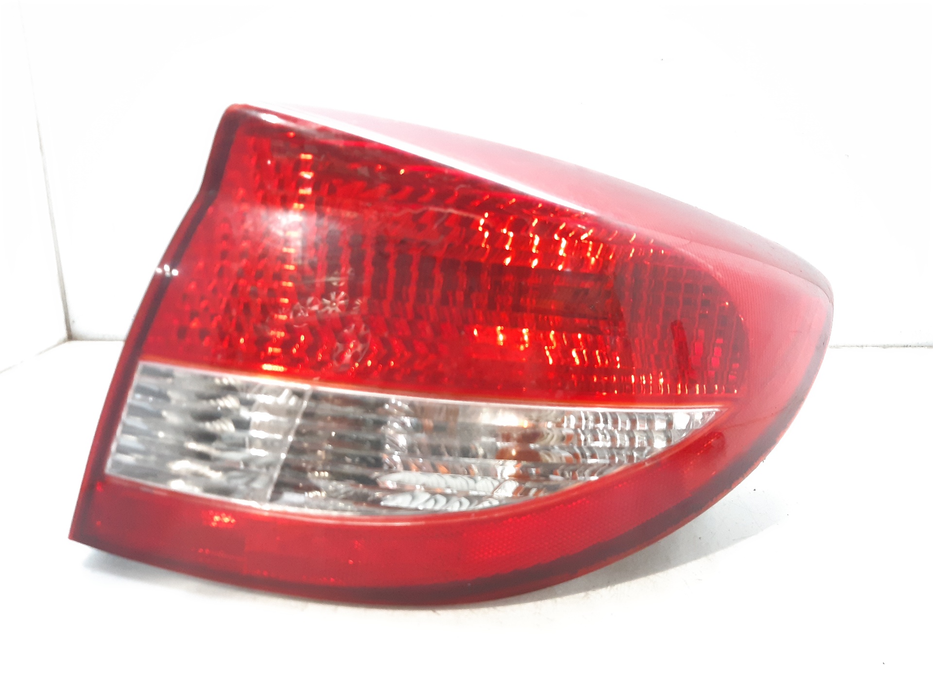 KIA Rio 1 generation (2000-2005) Rear Right Taillight Lamp 92402FD020 24114705