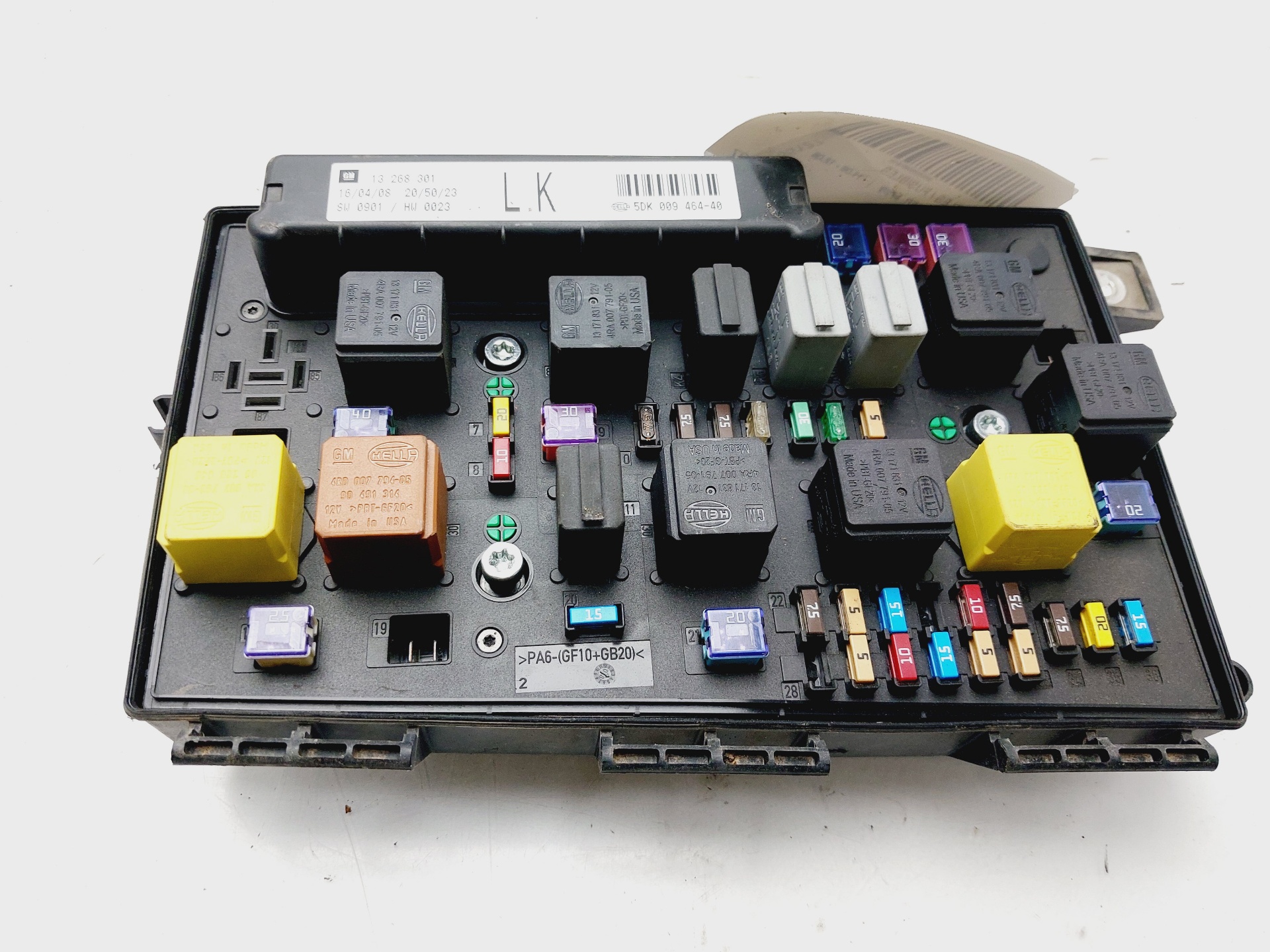 OPEL Astra J (2009-2020) Fuse Box 13268301 26975816