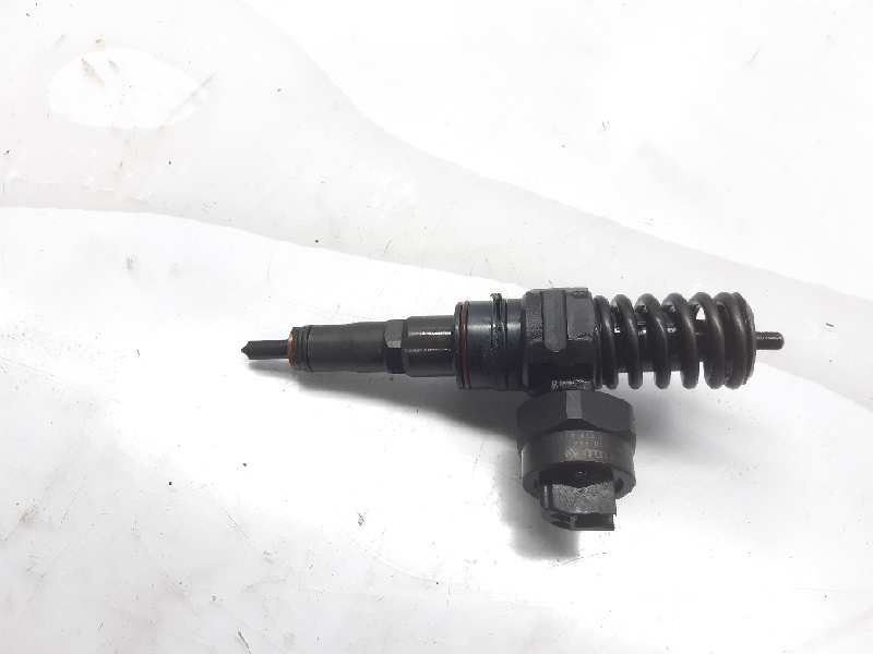 VOLKSWAGEN Passat B5 (1996-2005) Fuel Injector 038130073F 18538518