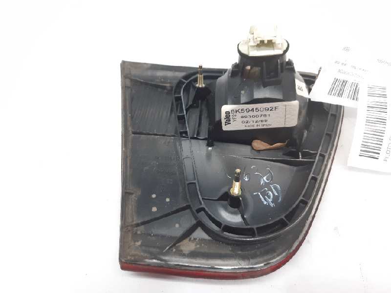 SEAT Cordoba 1 generation (1993-2003) Rear Right Taillight Lamp 6K5945092F 24125725