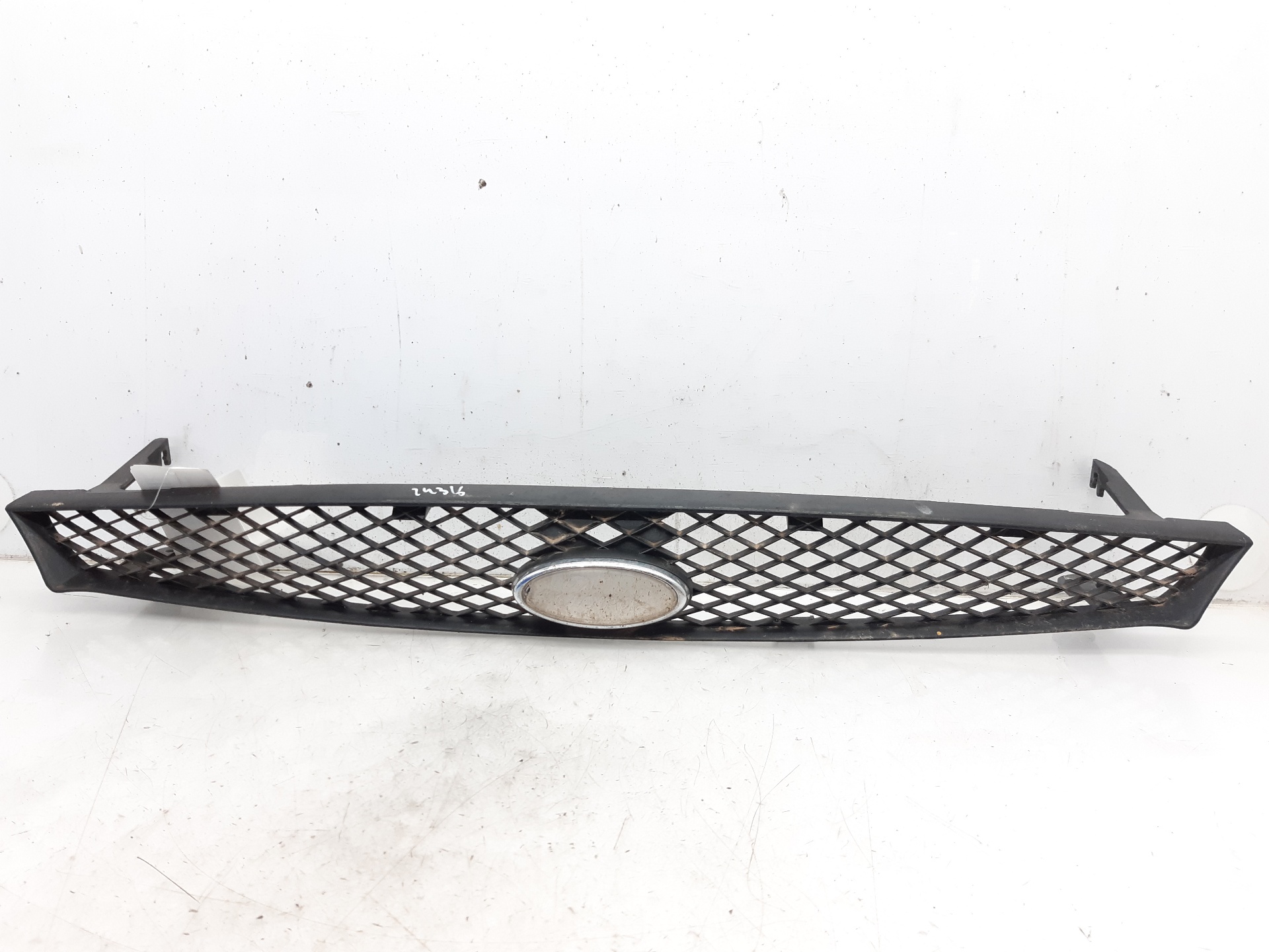 FORD Focus 1 generation (1998-2010) Radiator Grille 98AB8200CH 25268917