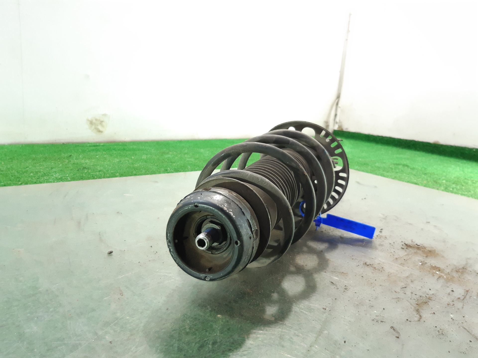 SEAT Ibiza 3 generation (2002-2008) Front Left Shock Absorber 6R0413031F 24050437