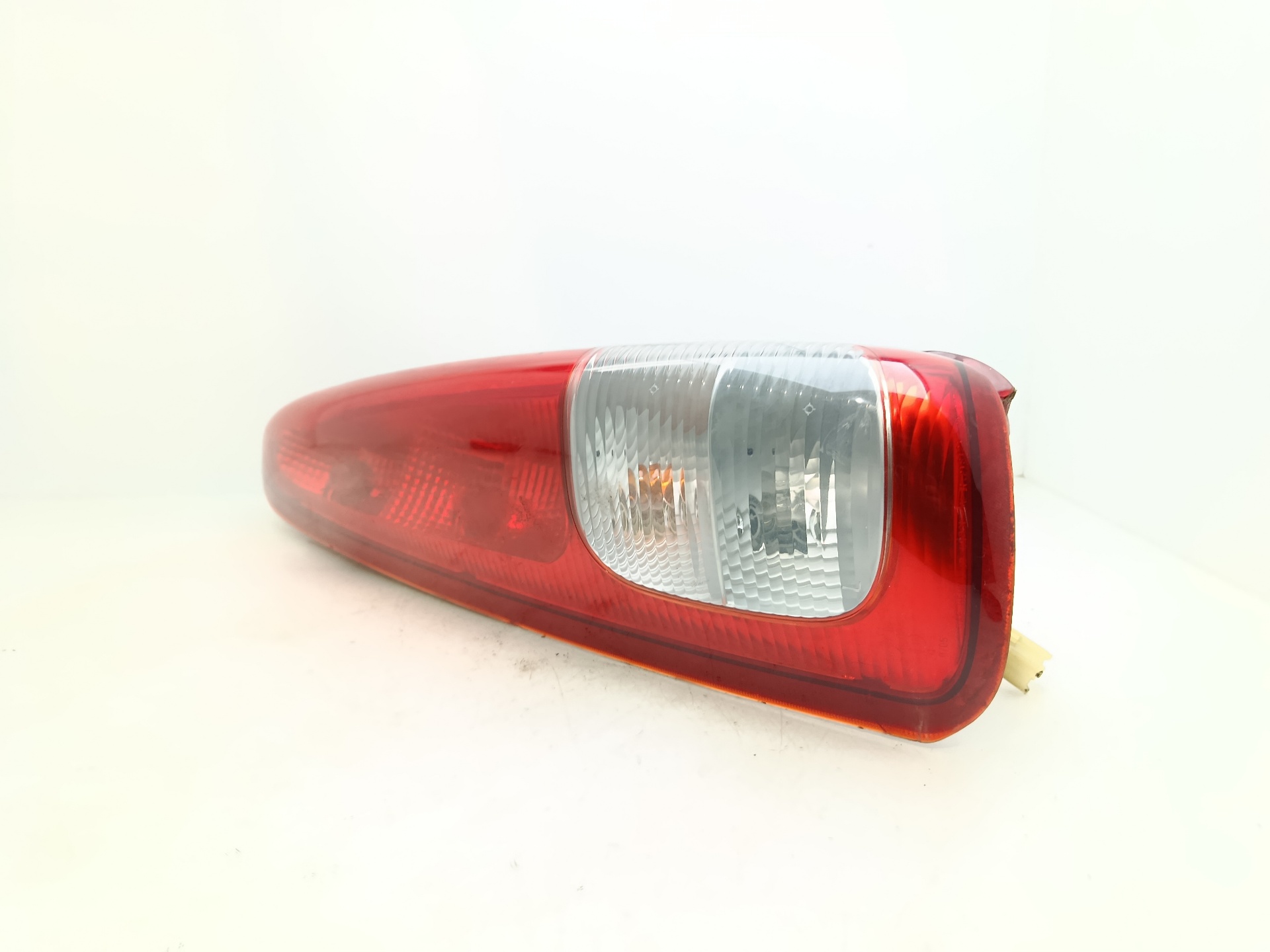 Piloto trasero izquierdo A16DMS 96260526 de Chevrolet Rezzo 0-0 - pieza usada