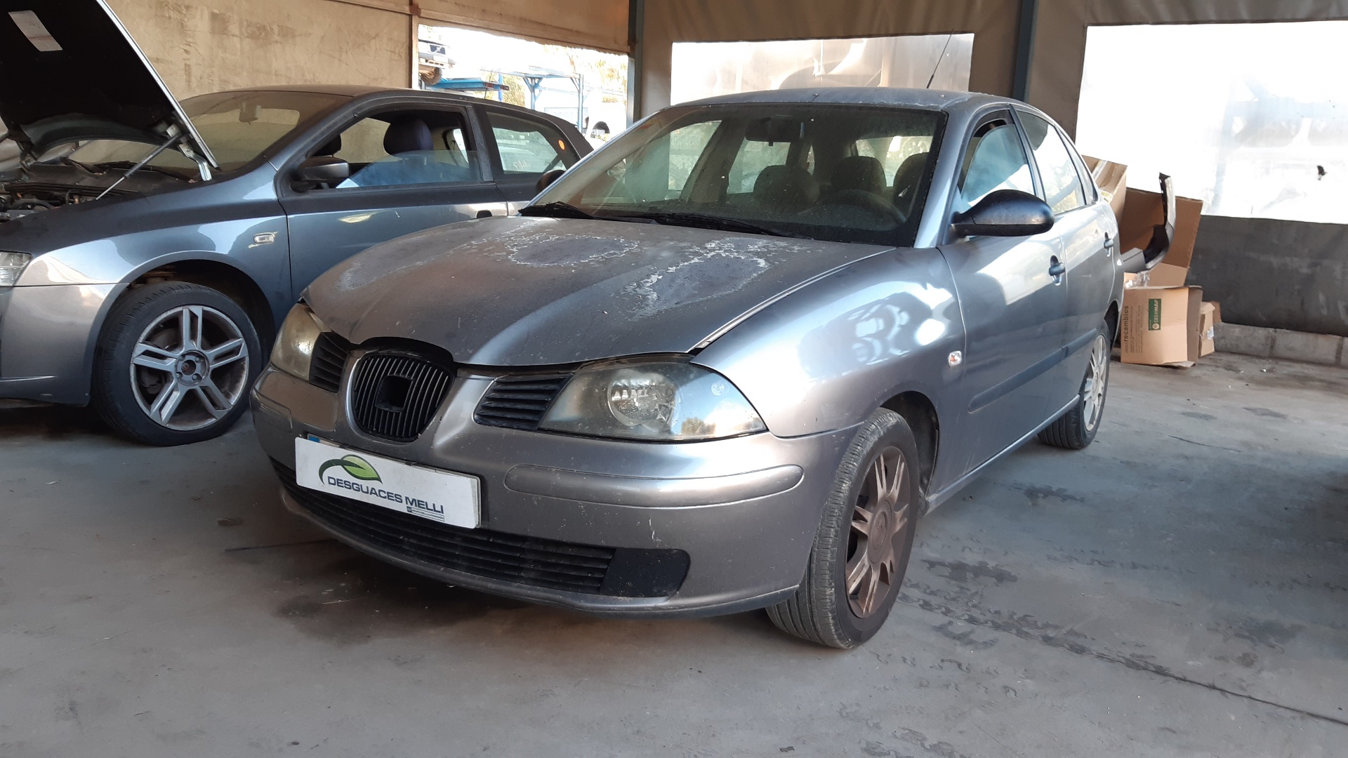 SEAT Cordoba 2 generation (1999-2009) Priekšējo kreiso durvju logu pacēlājs 6L4837751CM 18708899