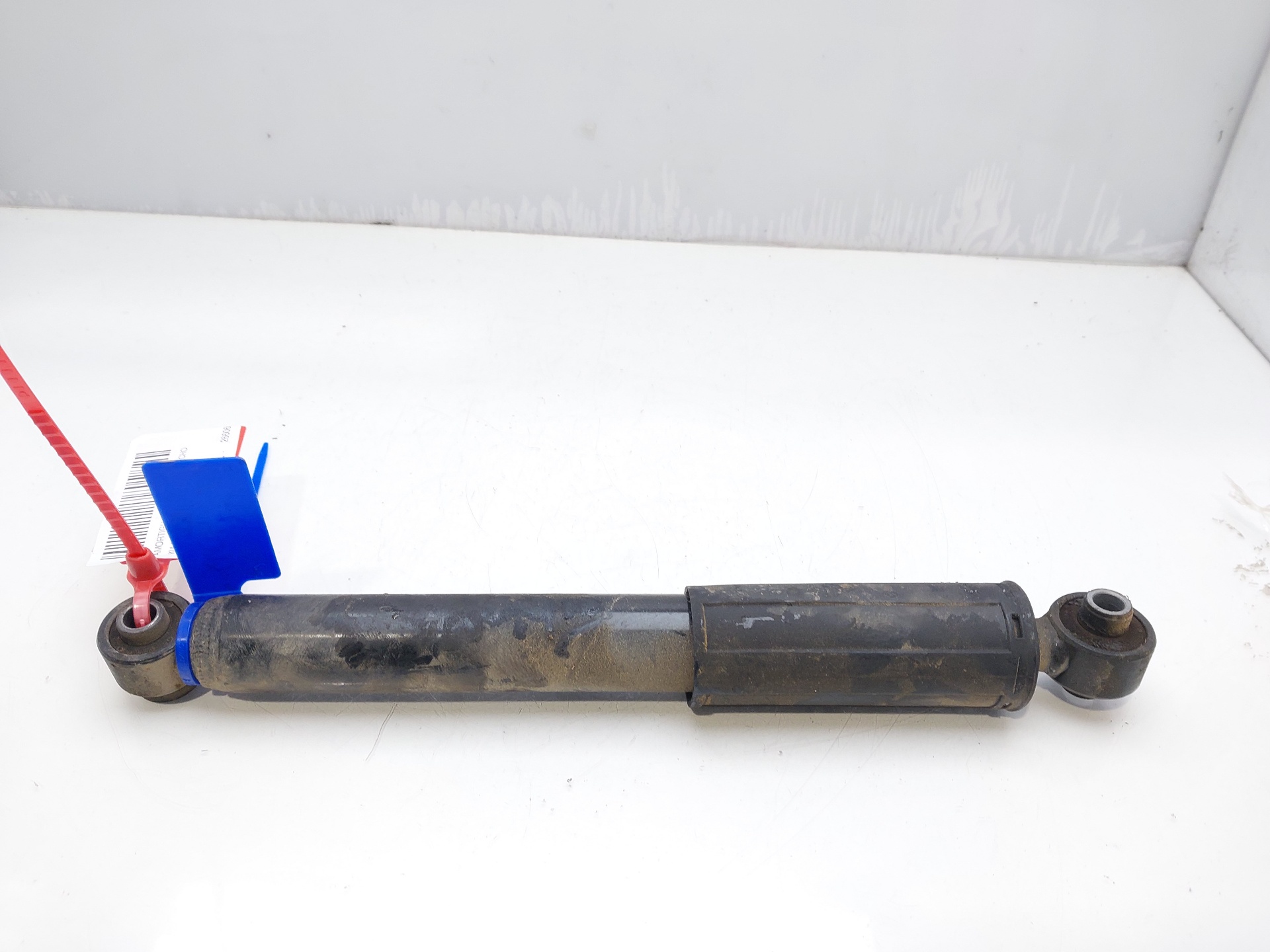 KIA Rio 3 generation (2011-2017) Rear Right Shock Absorber 553001W001 18795936