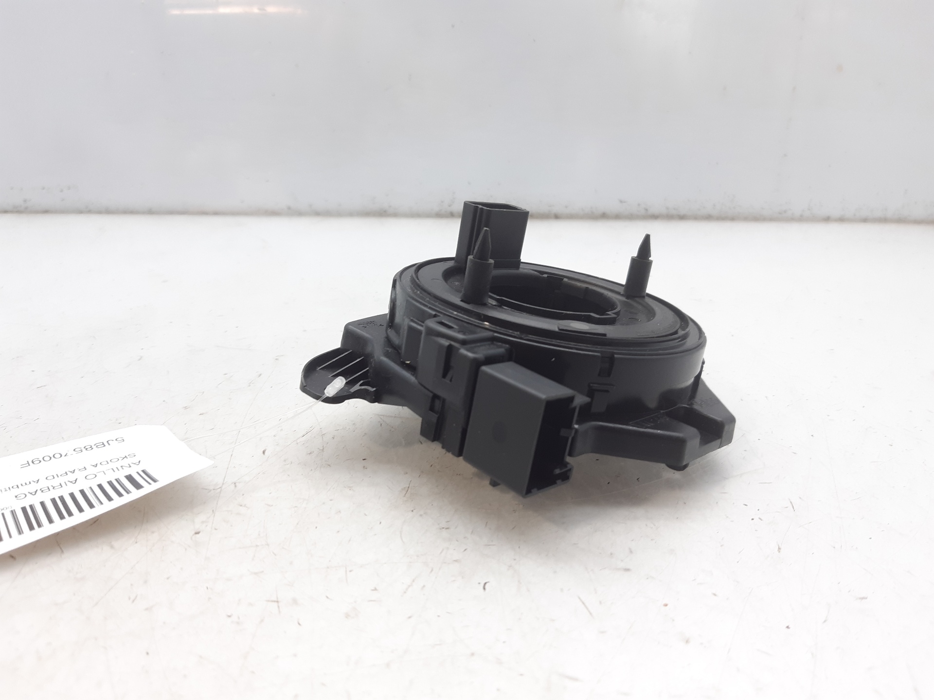 SKODA Rapid 2 generation (1985-2023) Steering Wheel Slip Ring Squib 5JB857009F 24054386